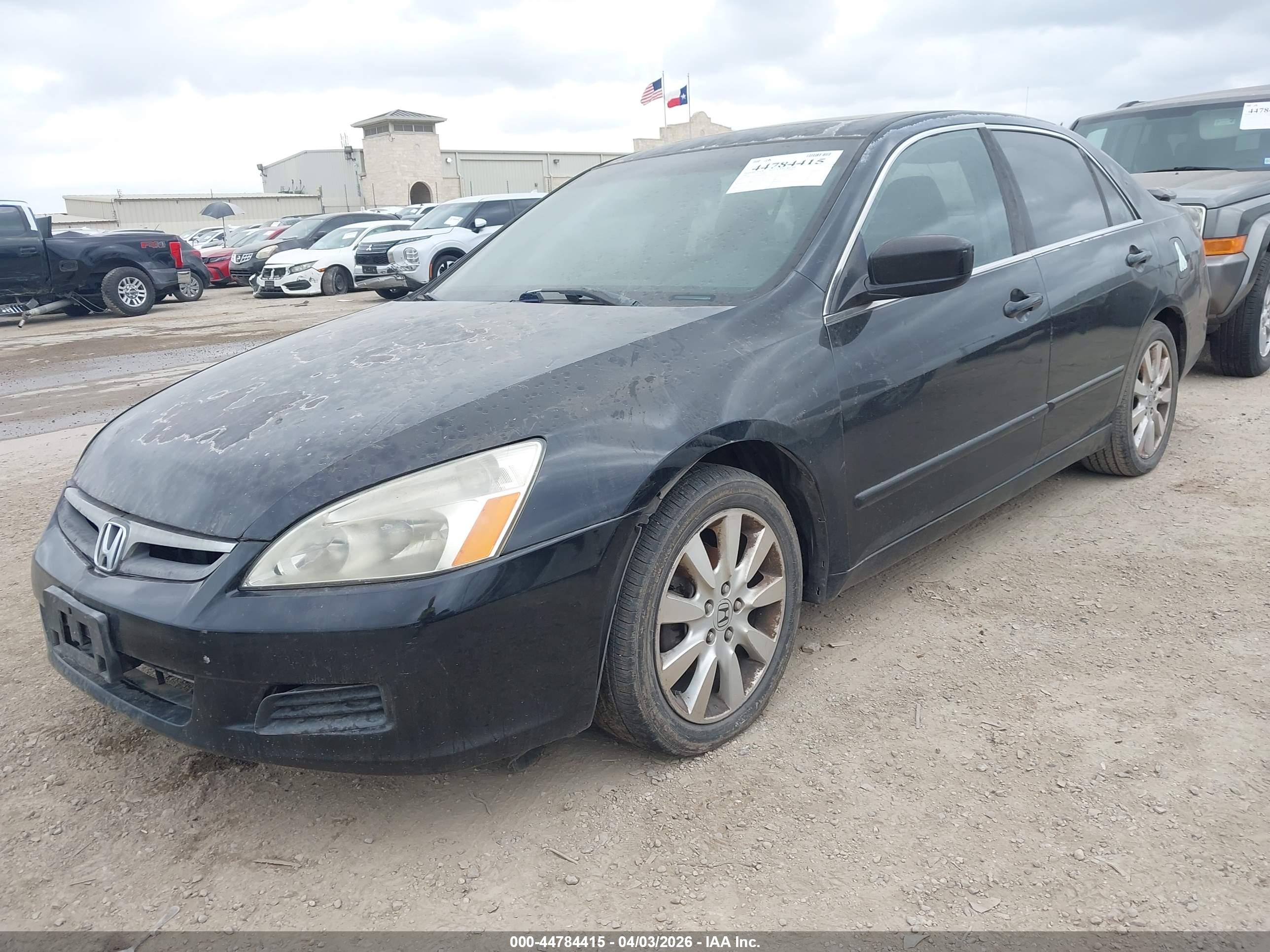 HONDA ACCORD image 2