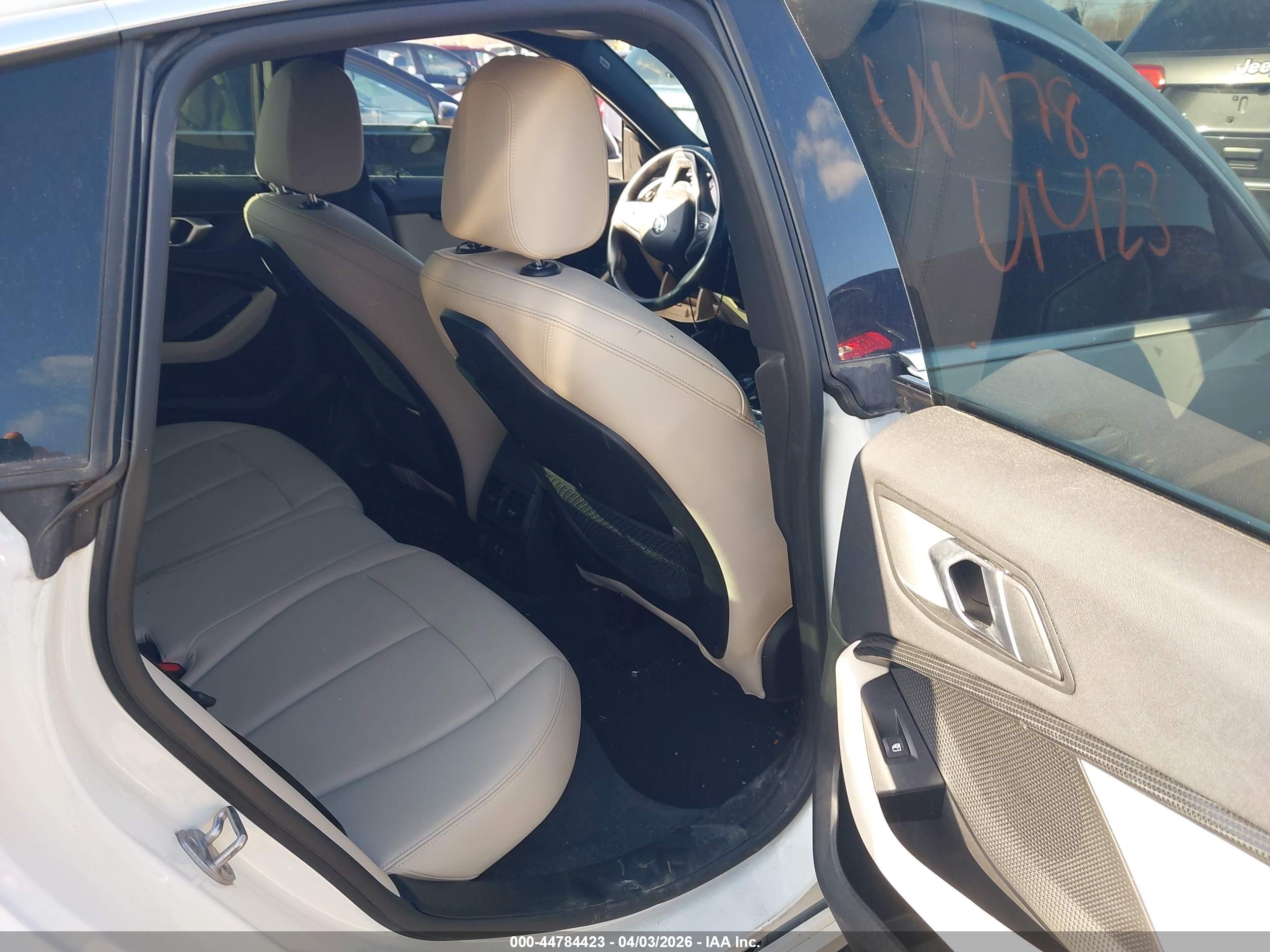 BMW 228 image 8