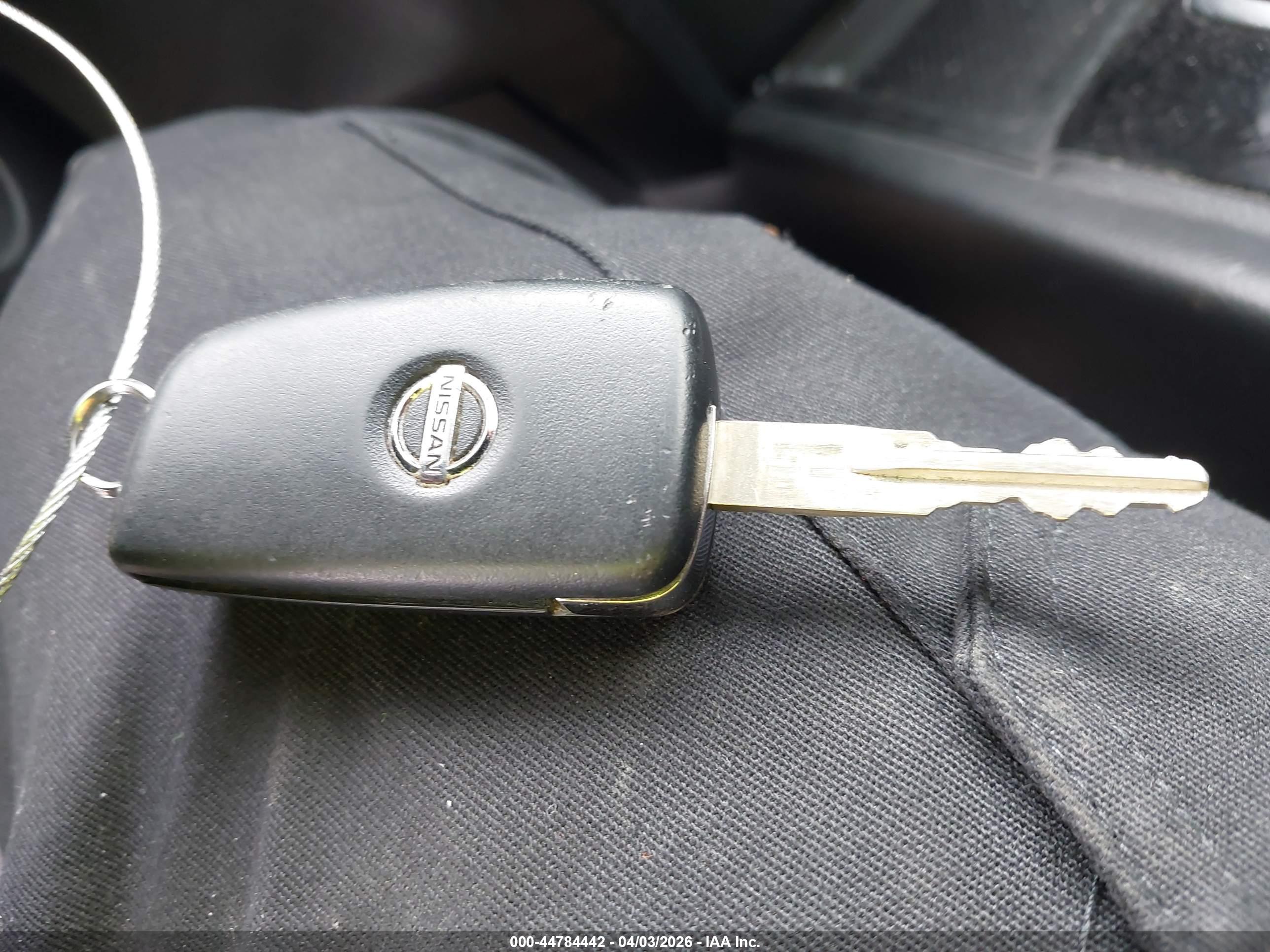 NISSAN ROGUE image 11