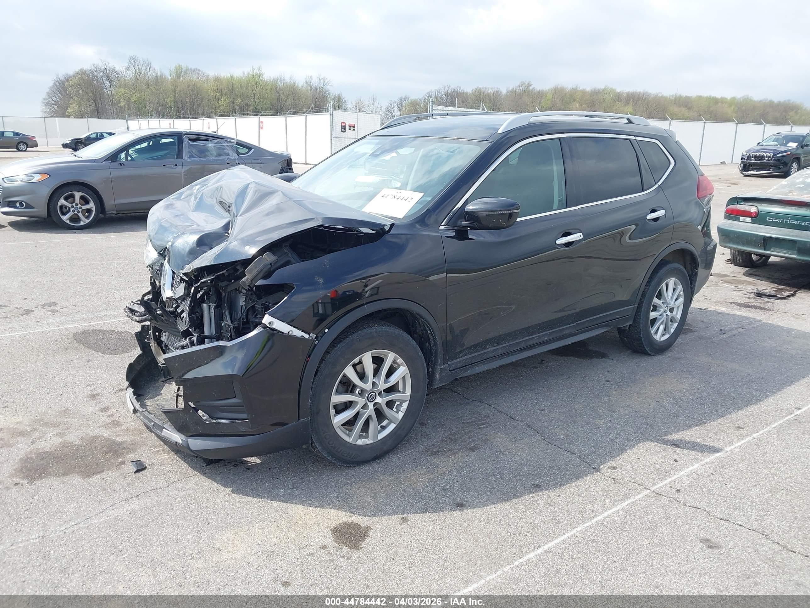 NISSAN ROGUE image 2