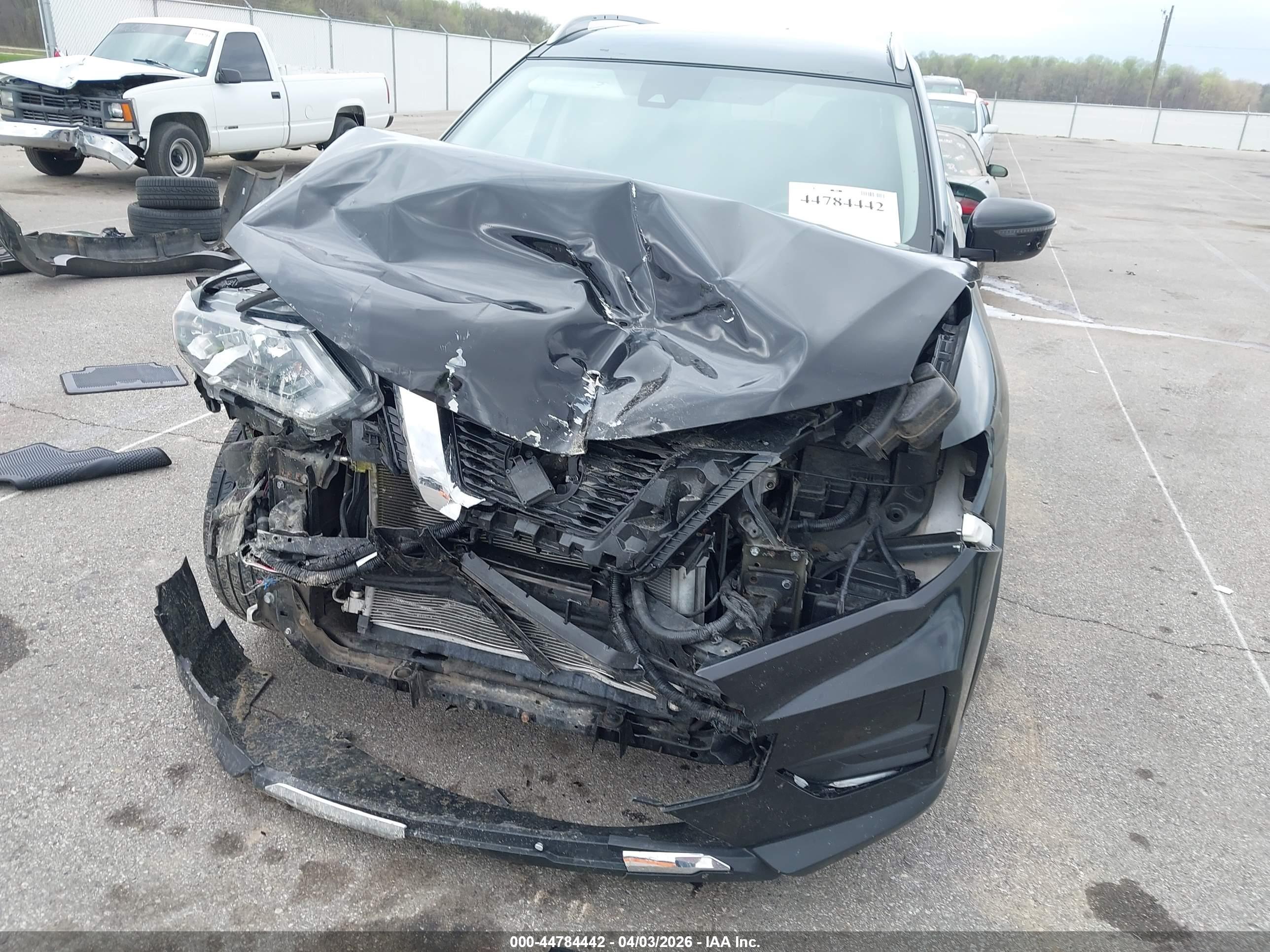 NISSAN ROGUE image 6