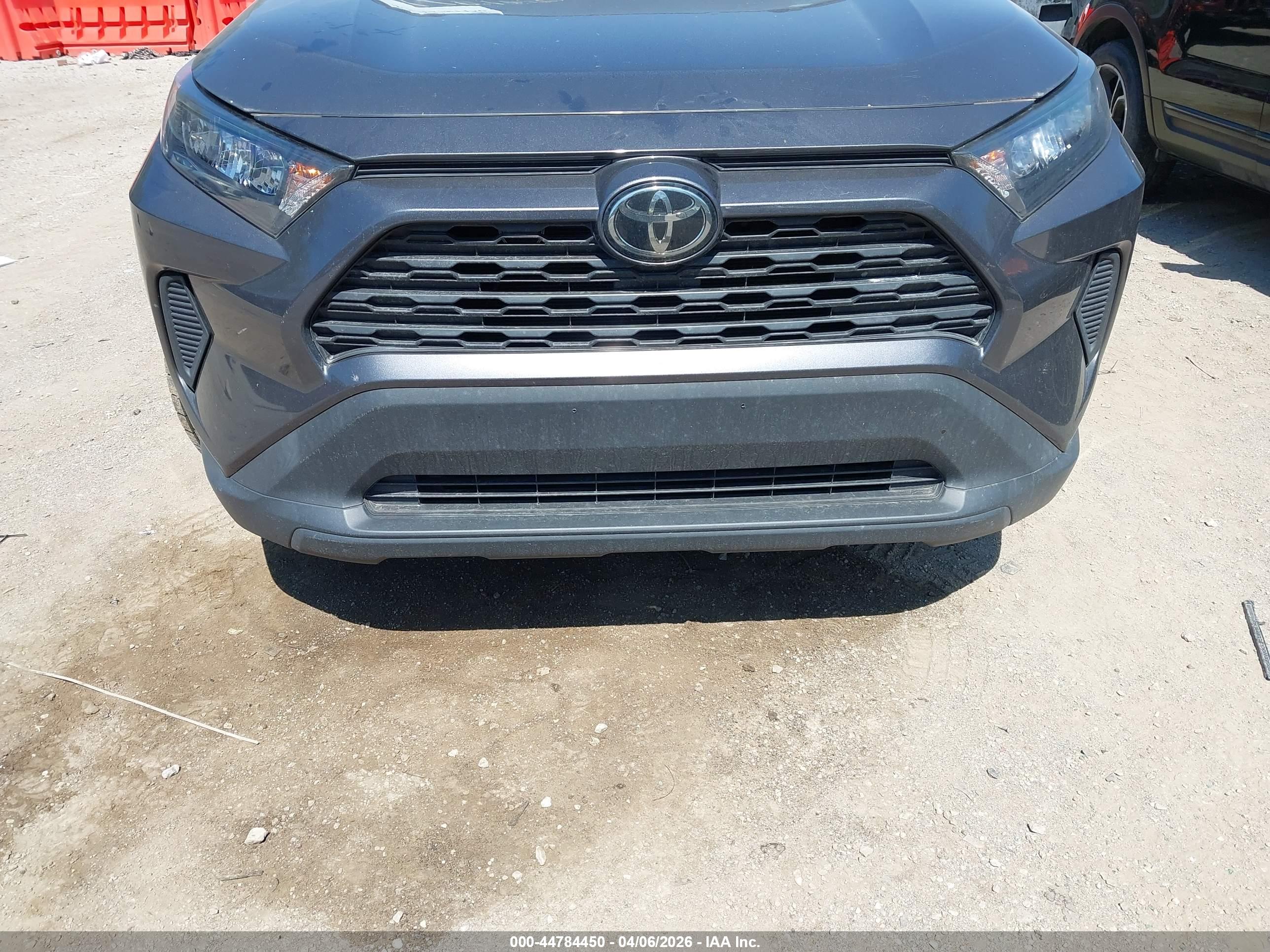 TOYOTA RAV4 image 6