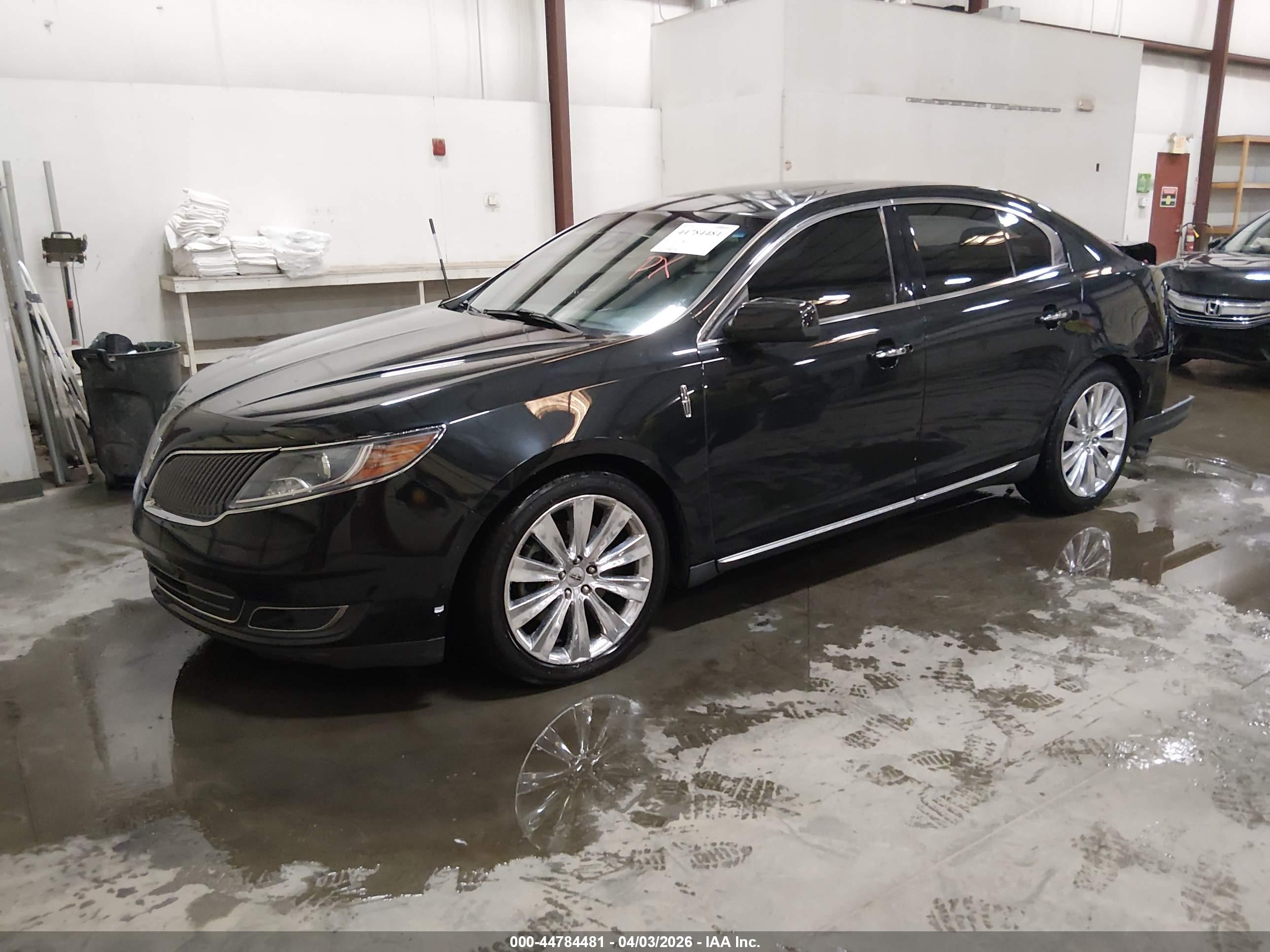 LINCOLN MKS image 2