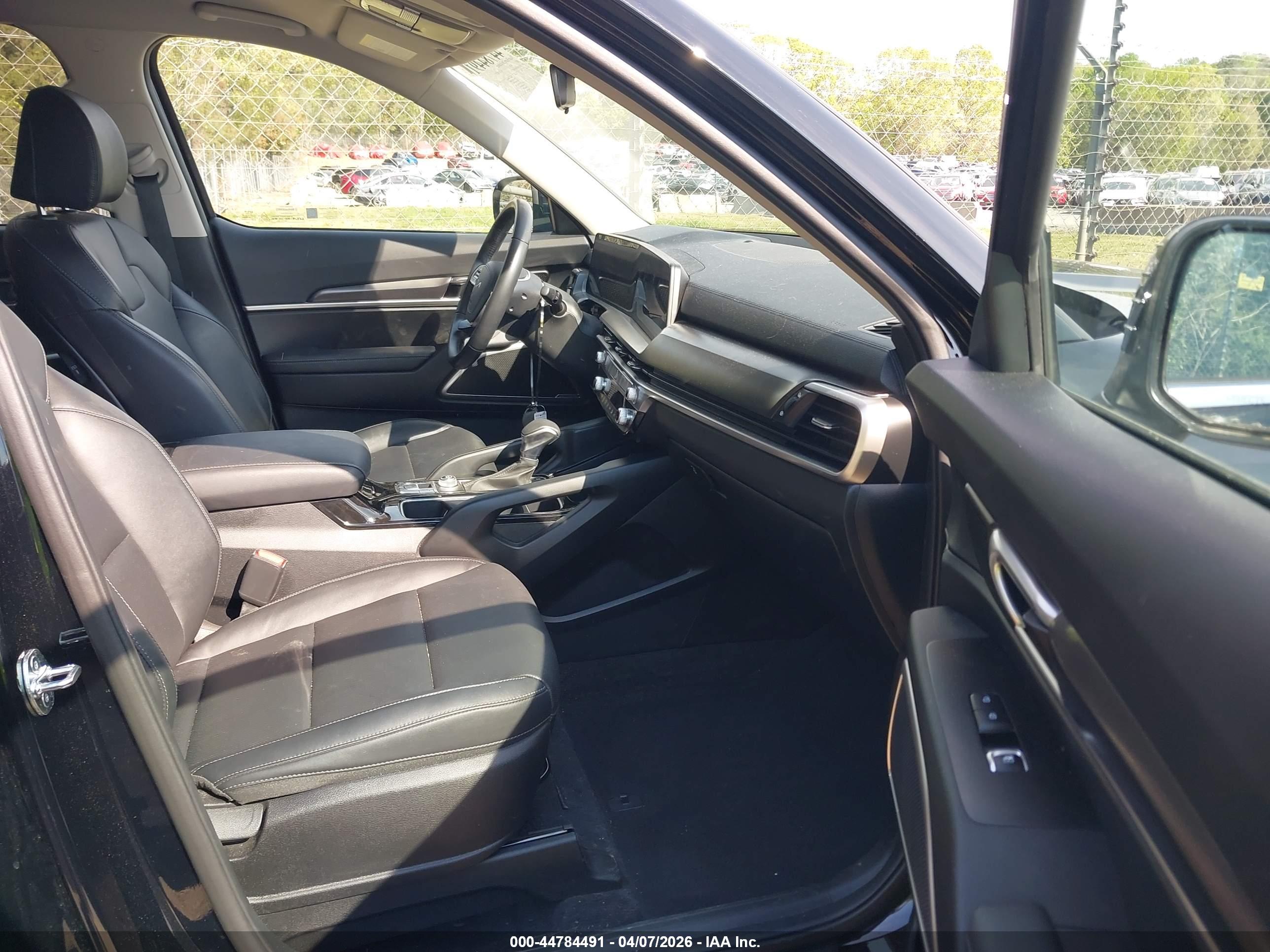 KIA TELLURIDE image 5