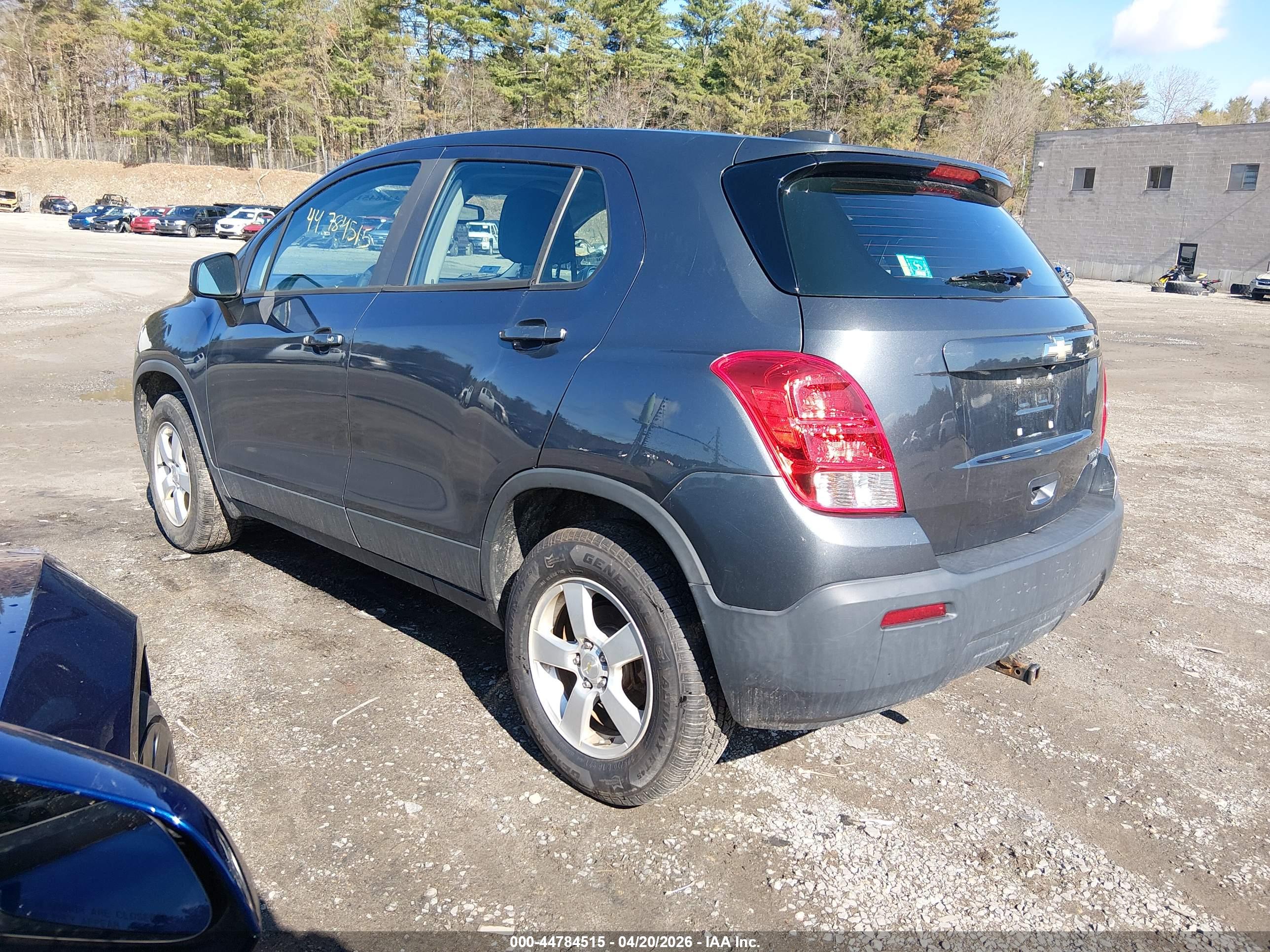 CHEVROLET TRAX image 3