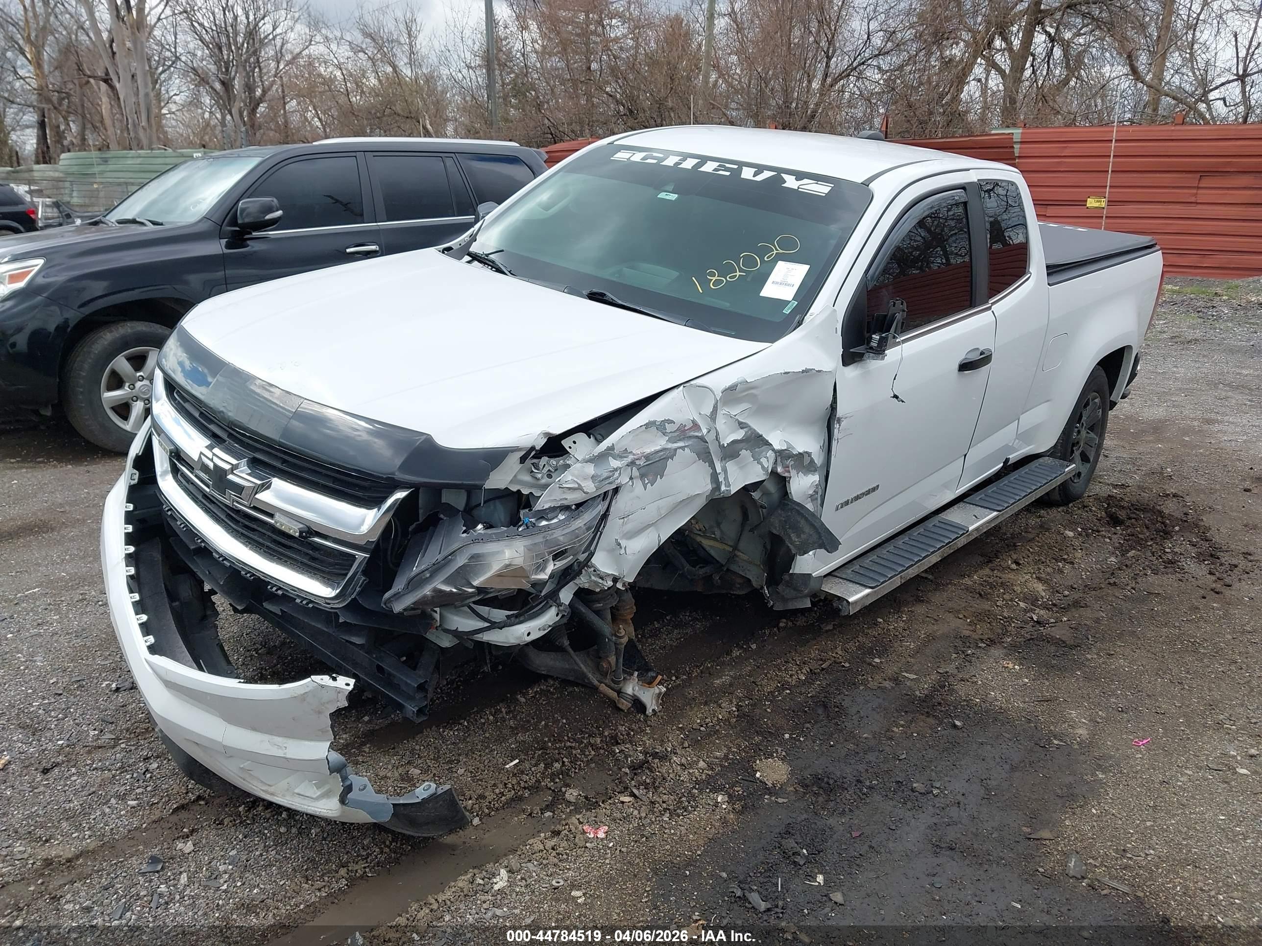 CHEVROLET COLORADO image 2