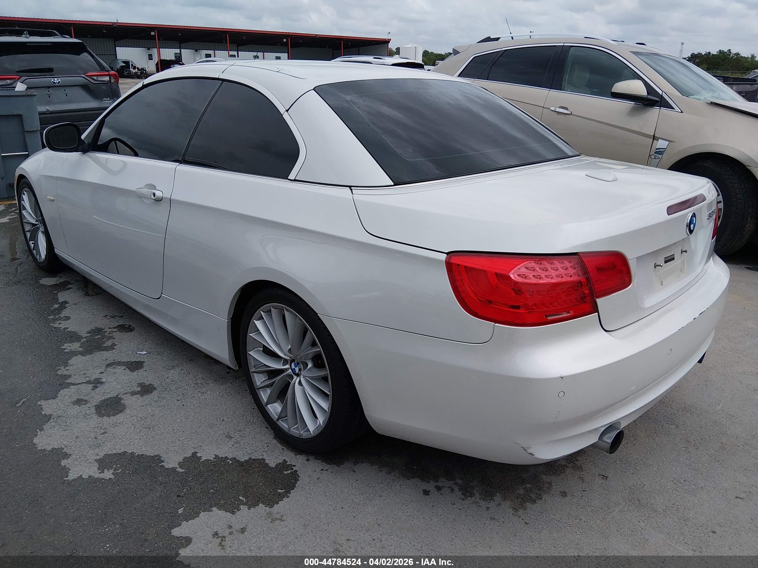 BMW 335I image 3