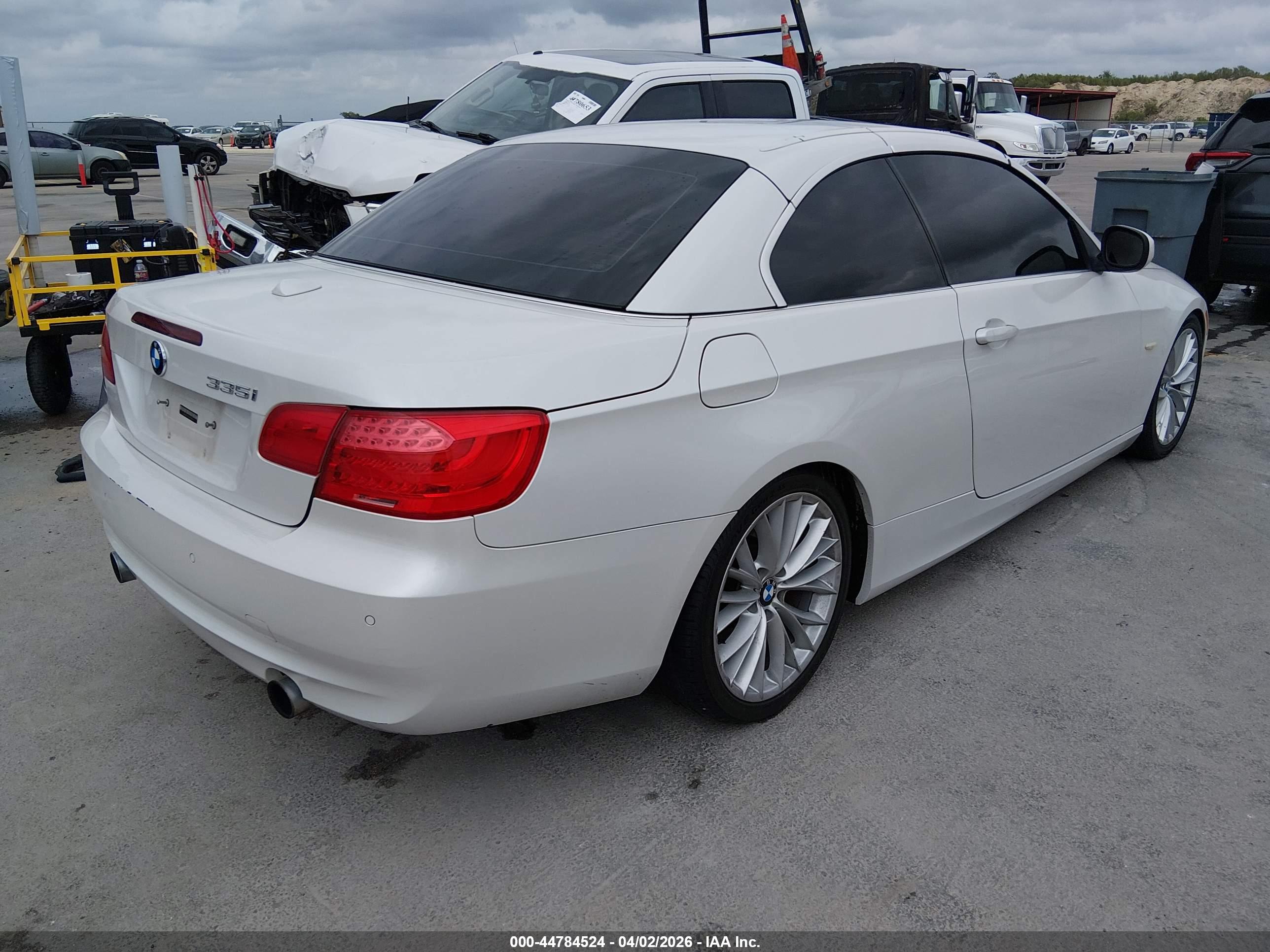 BMW 335I image 4