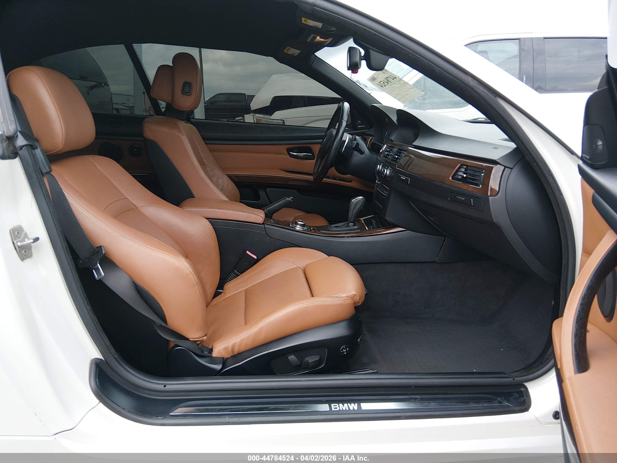 BMW 335I image 5