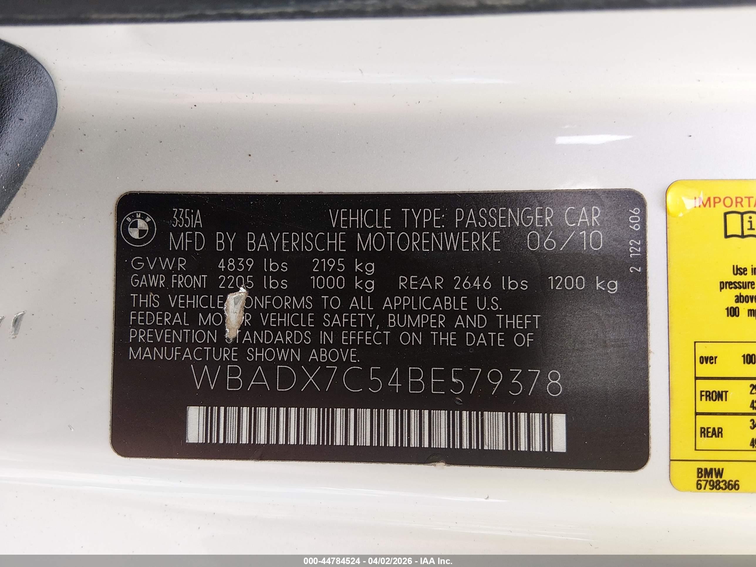 BMW 335I image 9