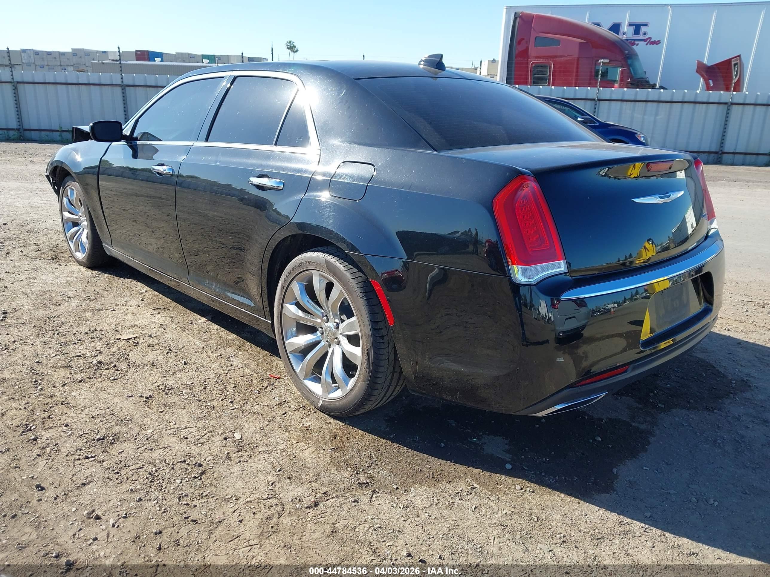 CHRYSLER 300C image 3