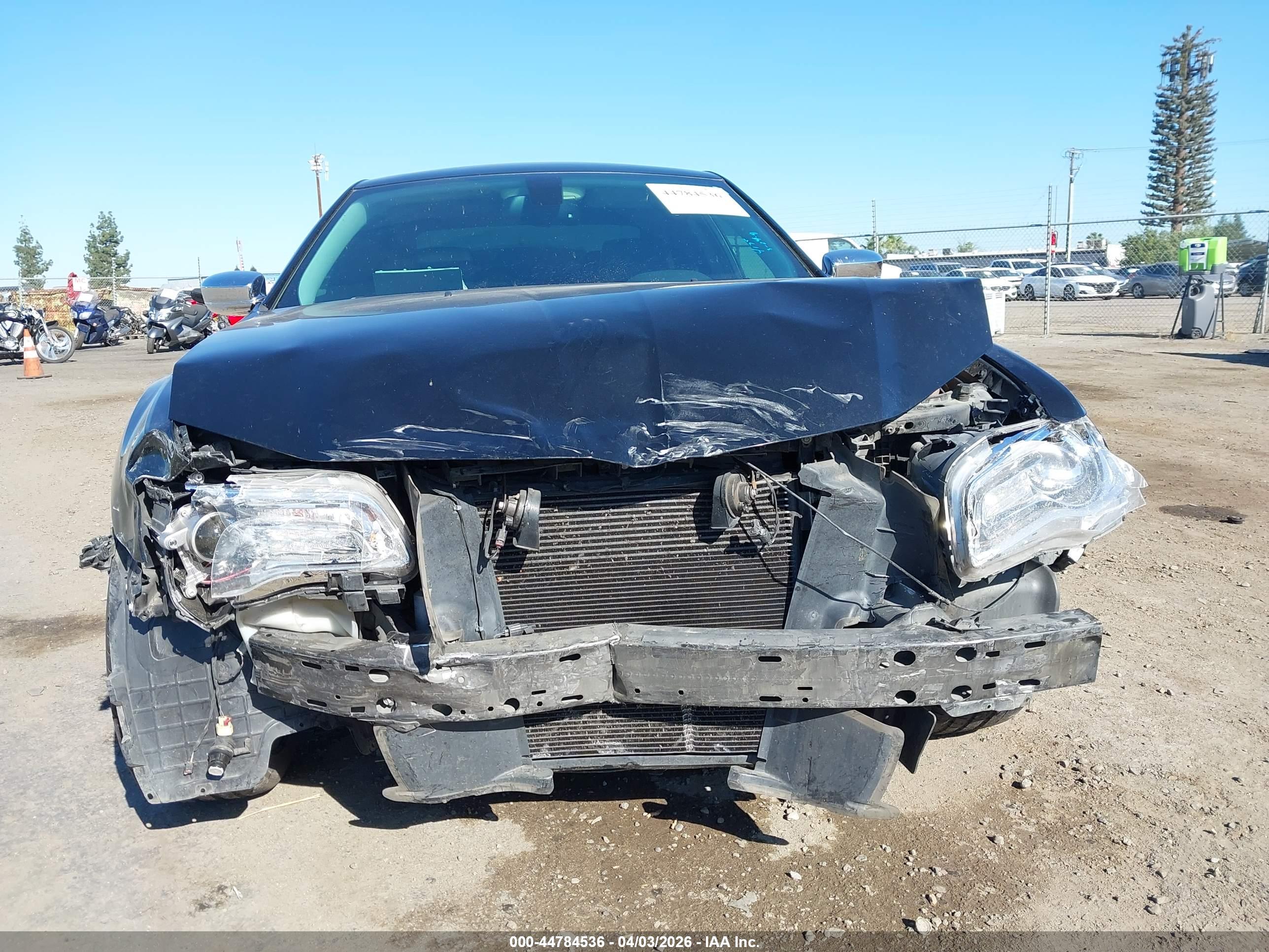 CHRYSLER 300C image 6