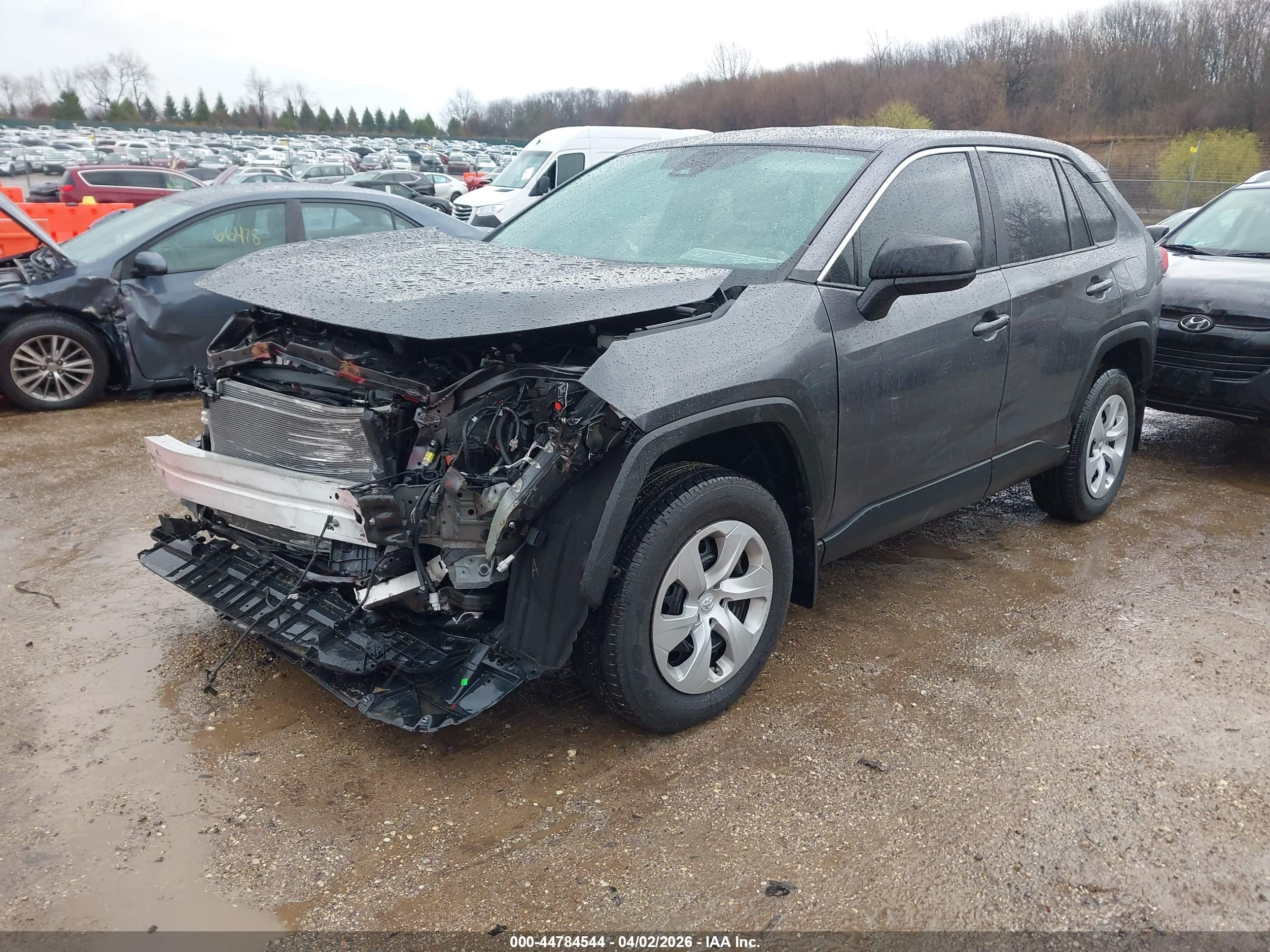 TOYOTA RAV4 image 2