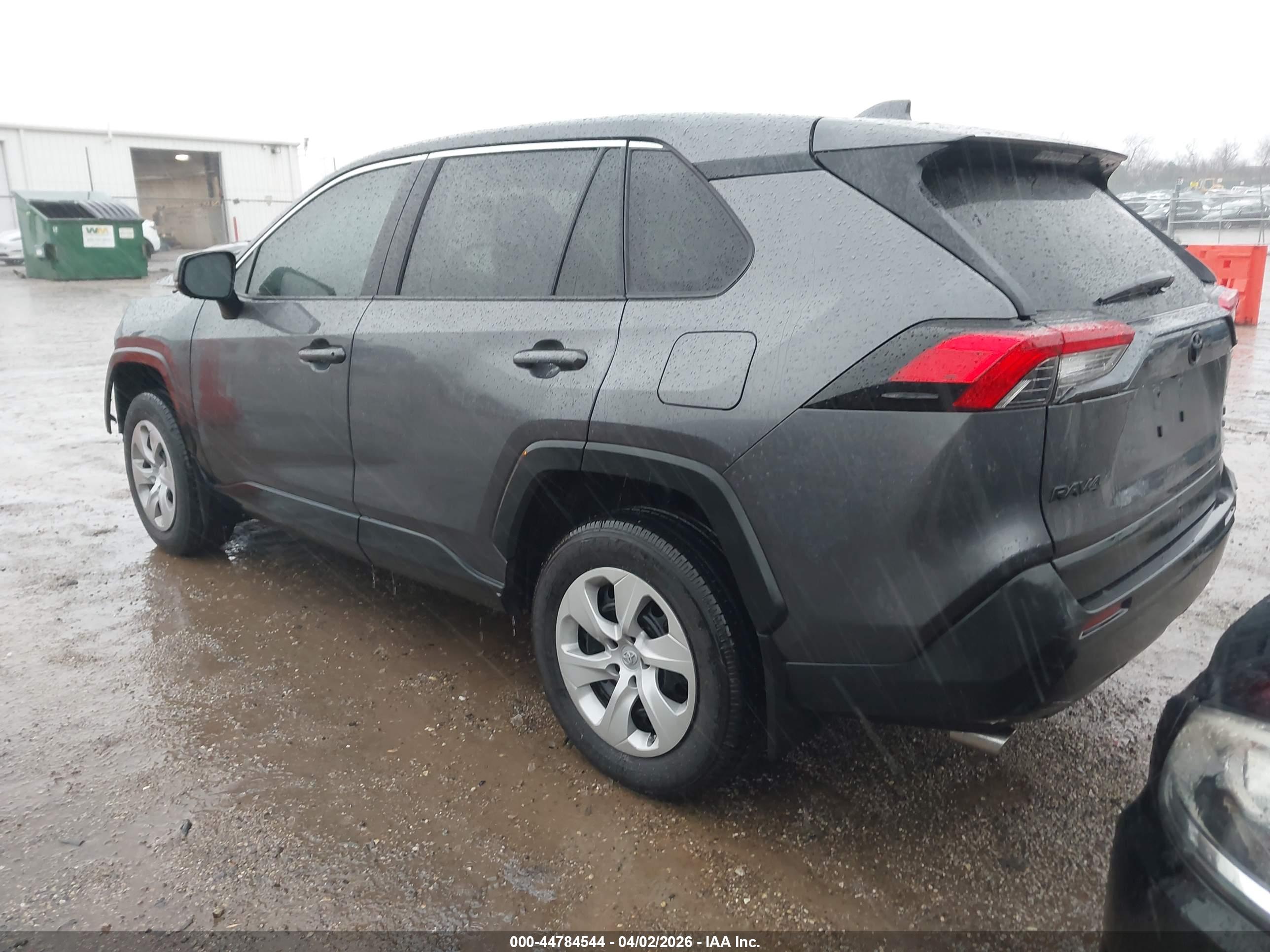 TOYOTA RAV4 image 3
