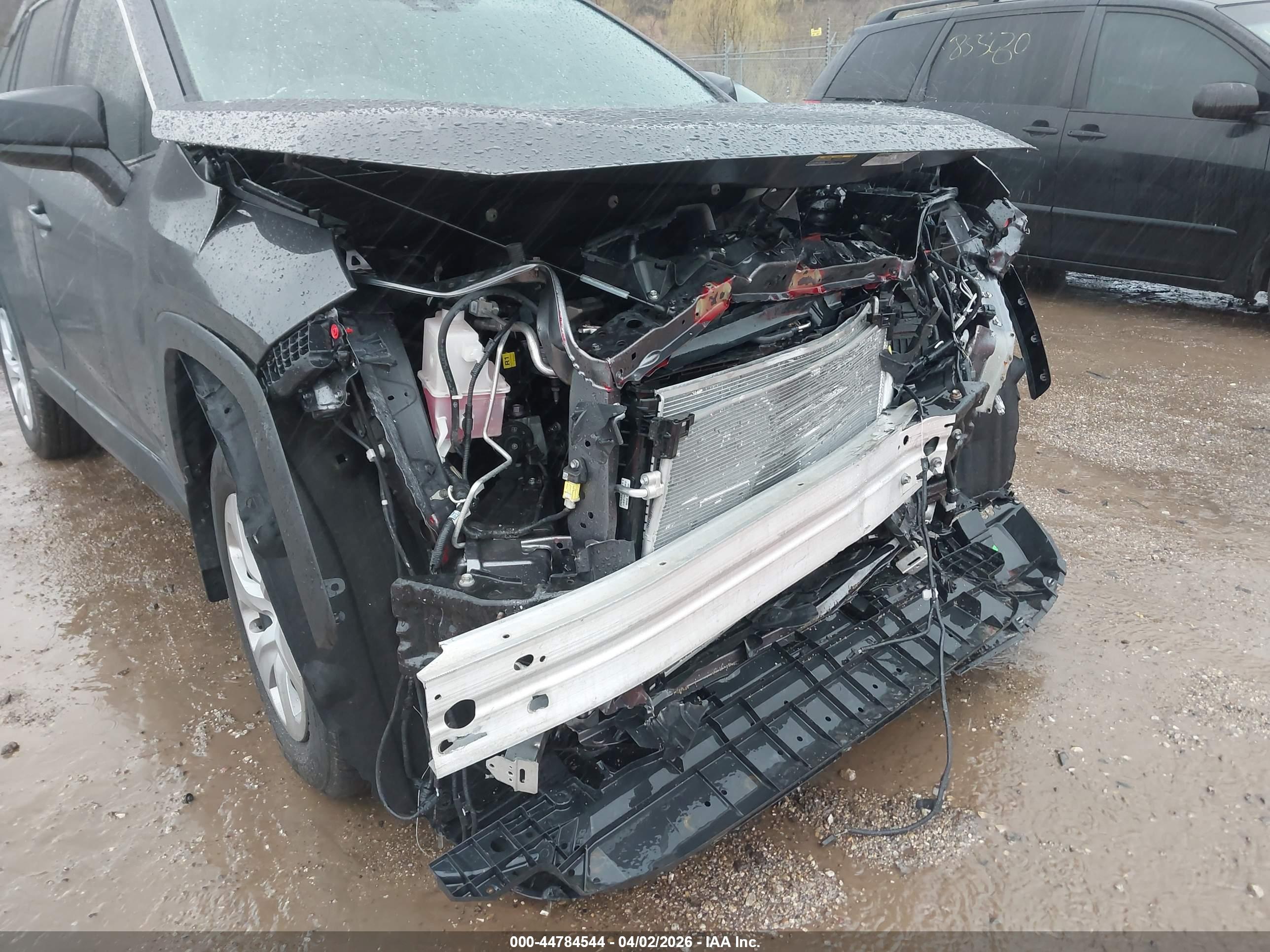 TOYOTA RAV4 image 6