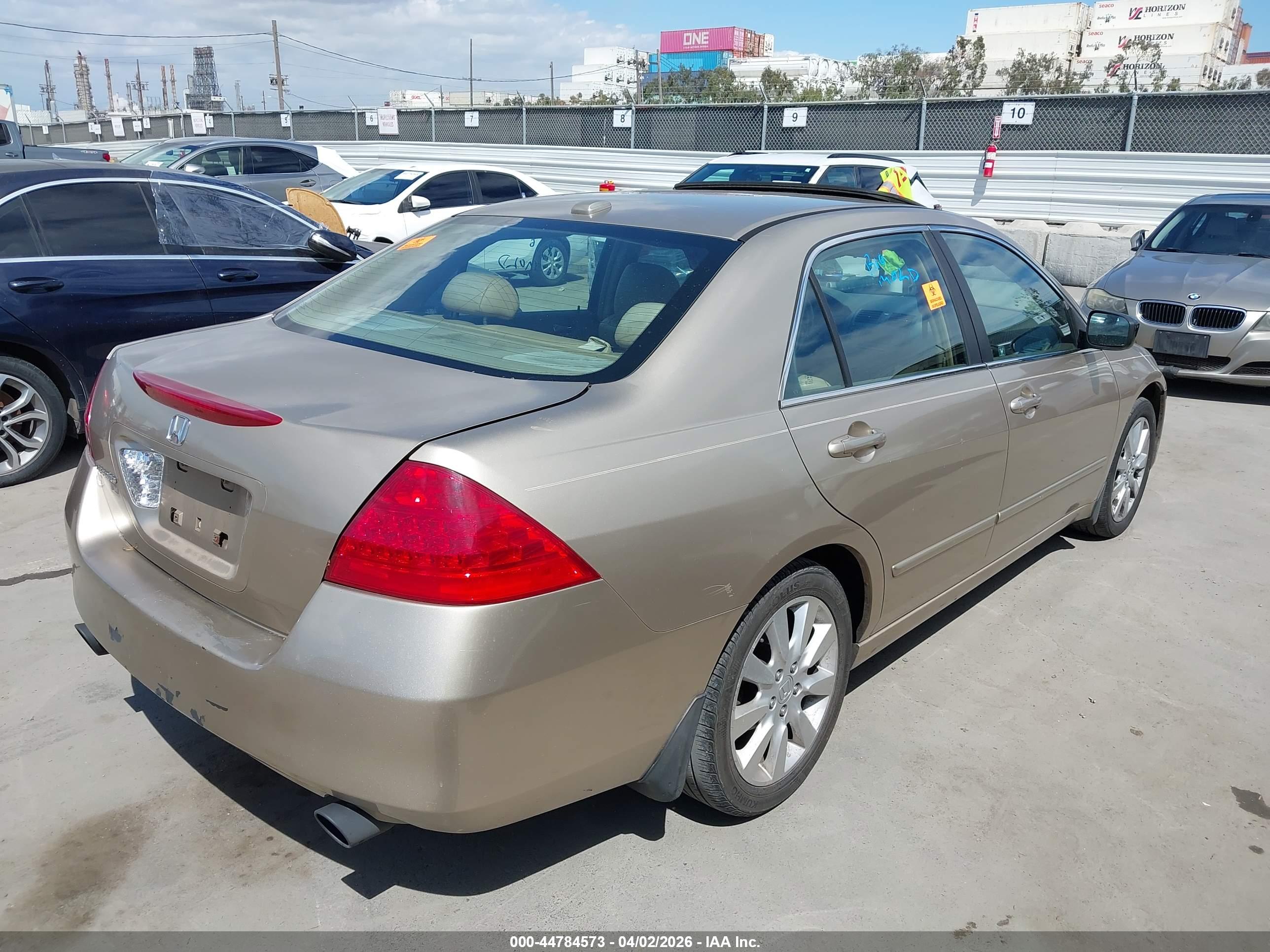 HONDA ACCORD image 4