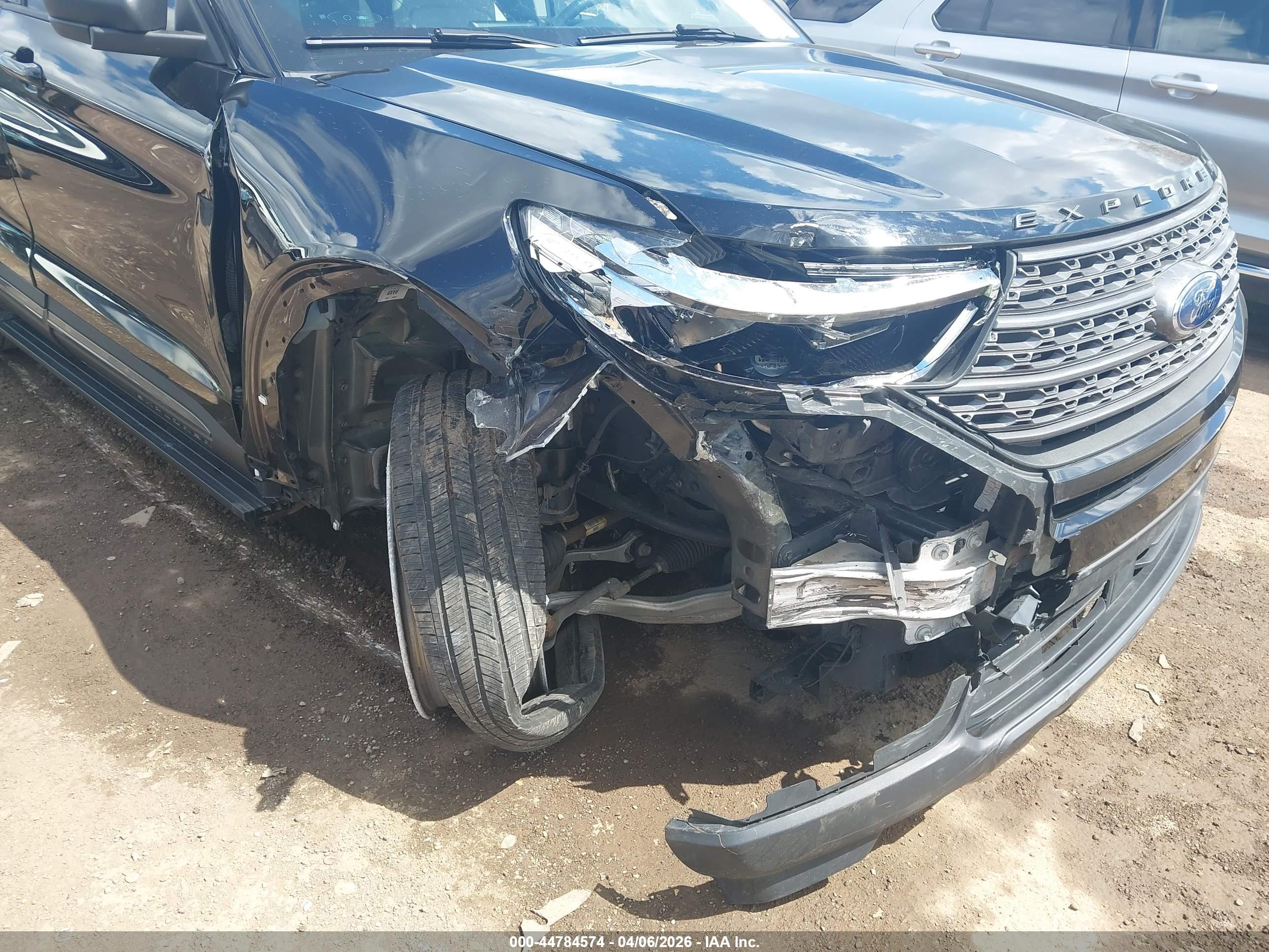 FORD EXPLORER image 6
