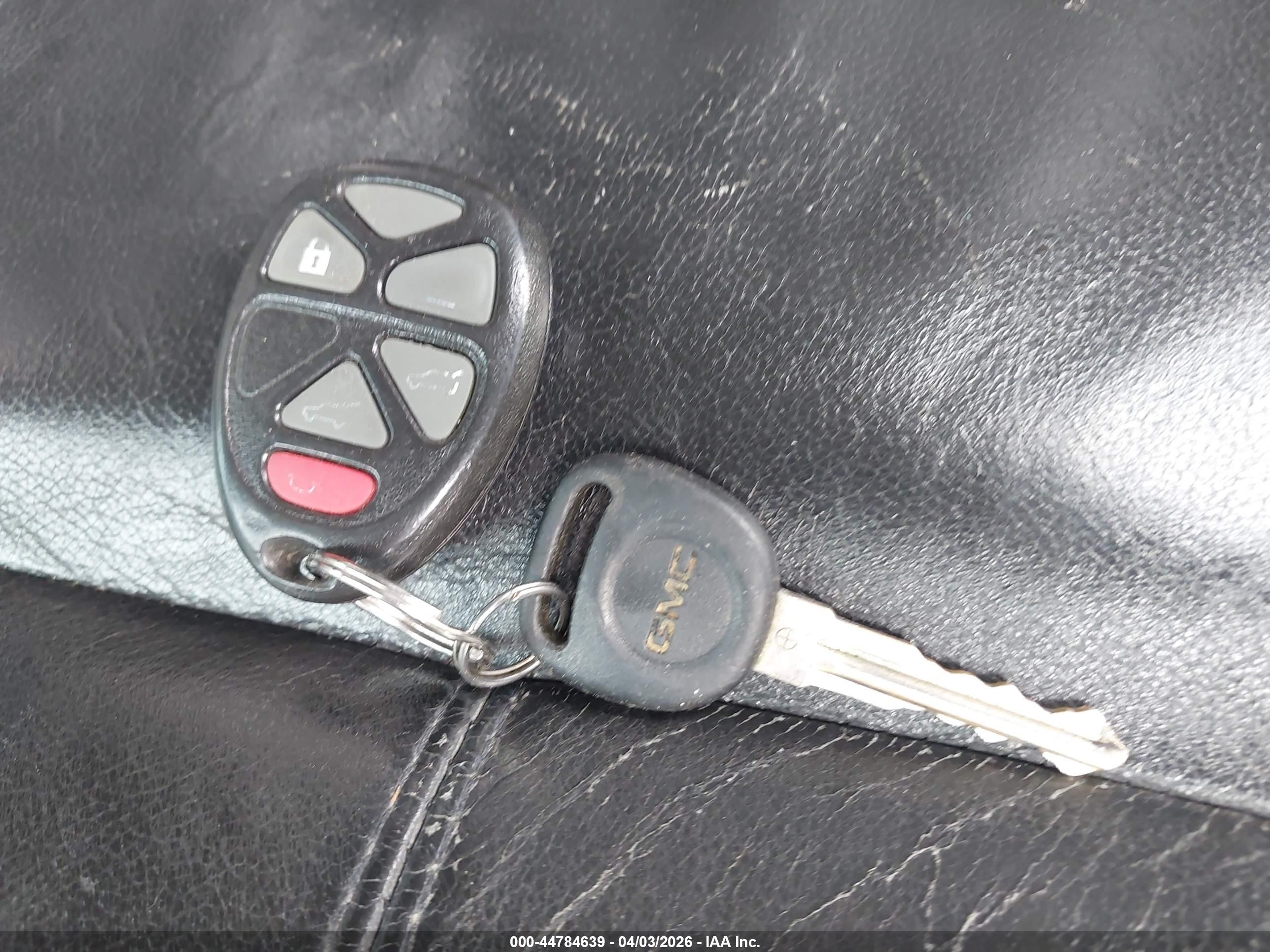 GMC YUKON image 11