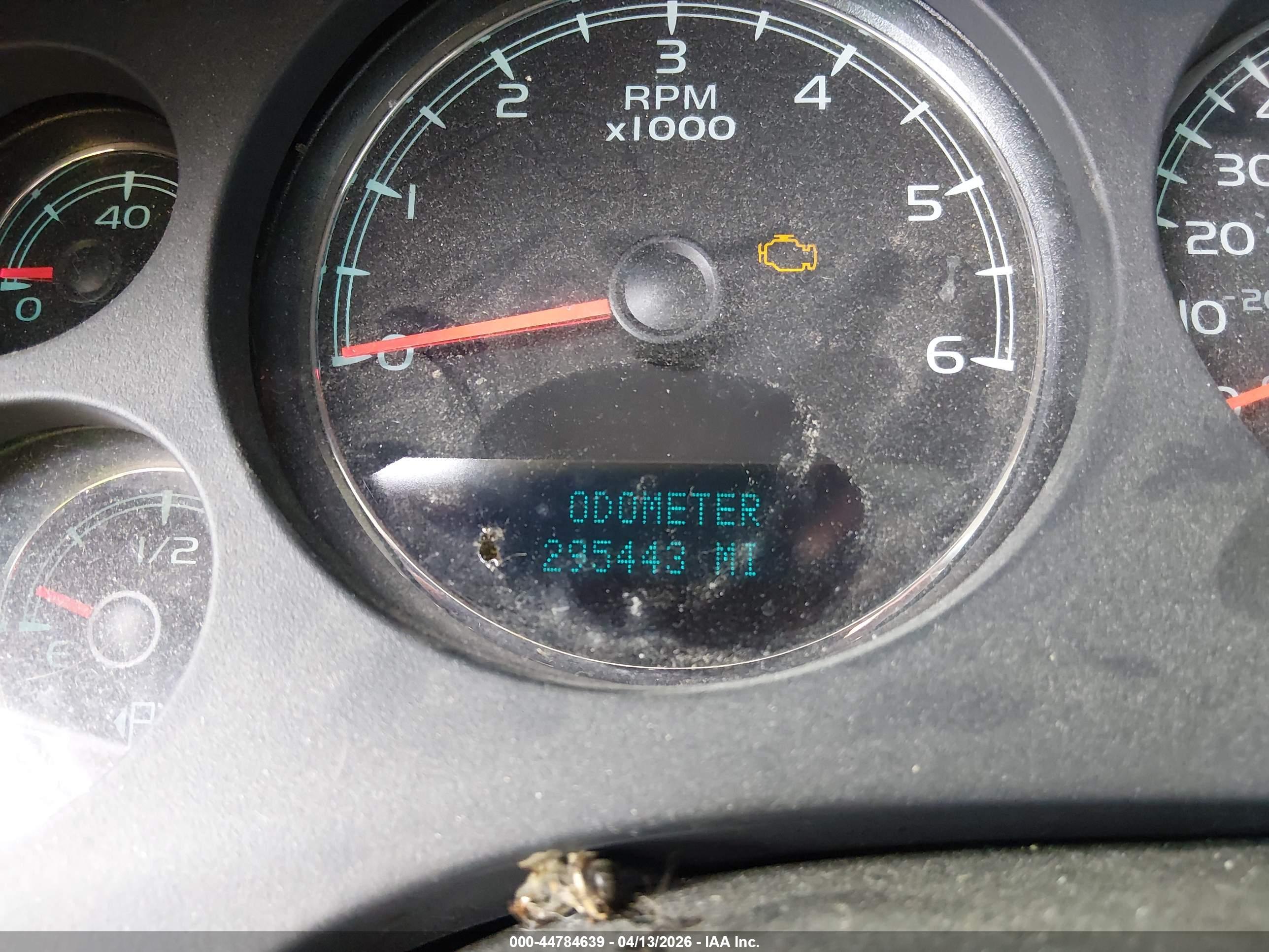 GMC YUKON image 7