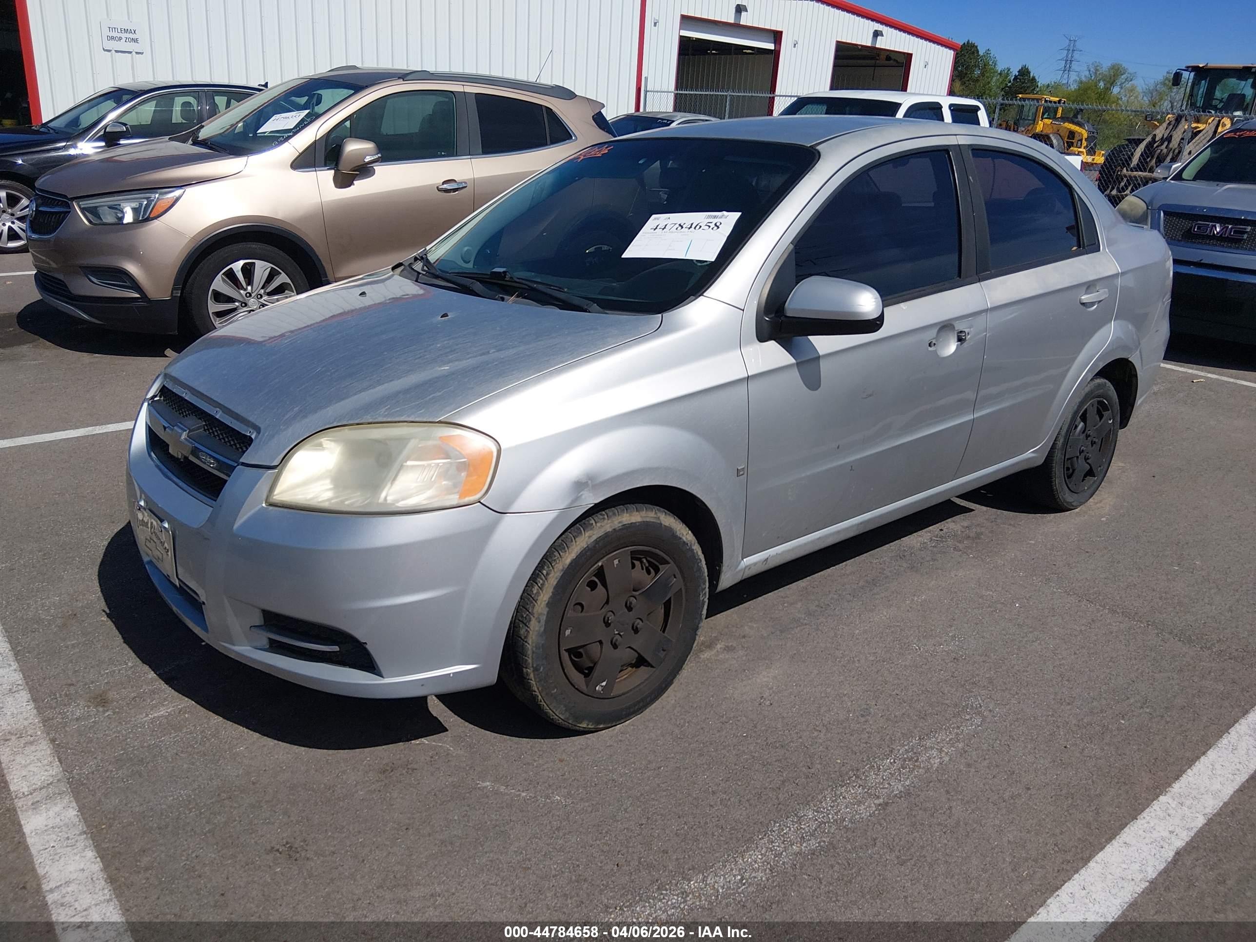 CHEVROLET AVEO image 2