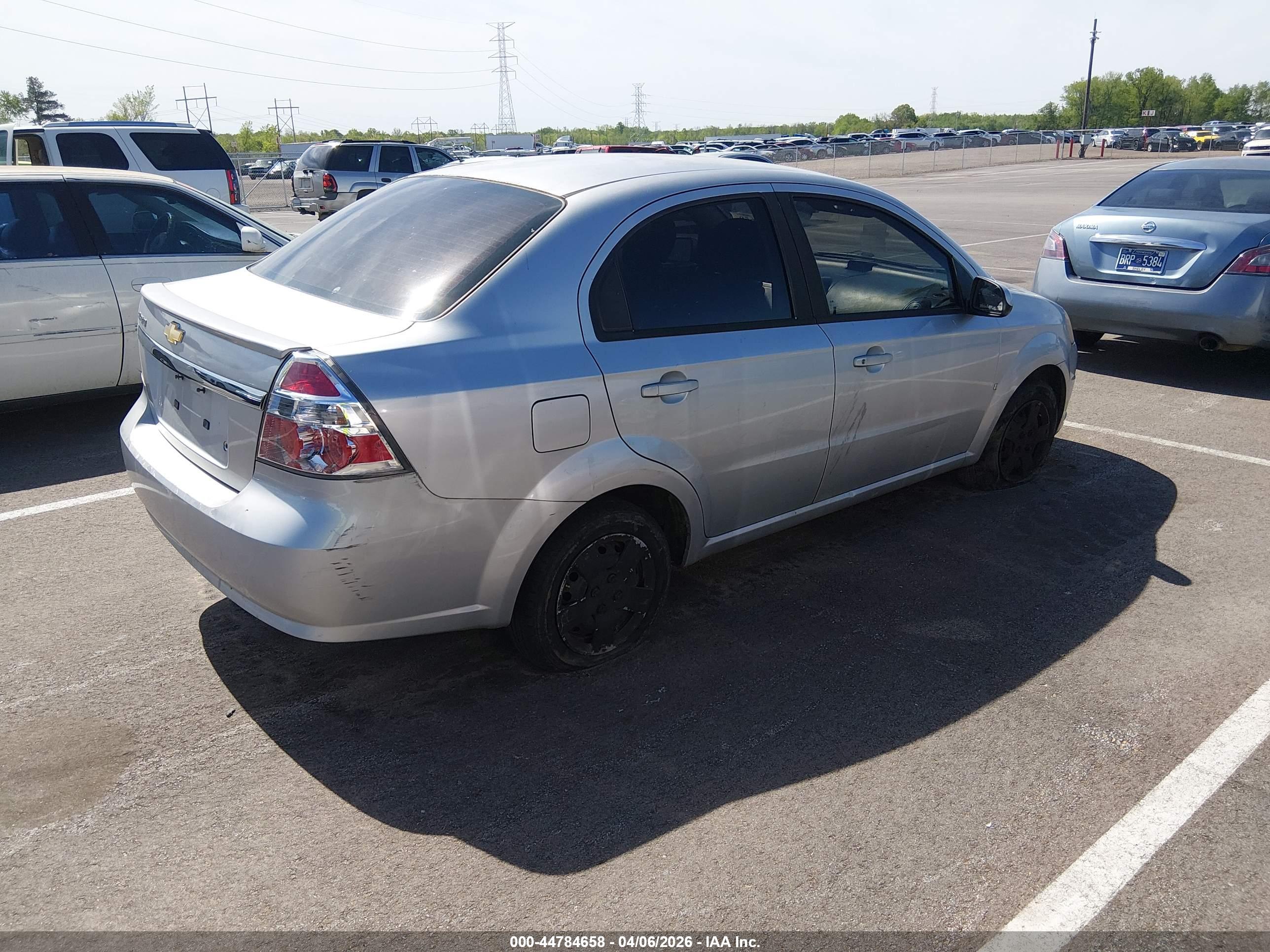 CHEVROLET AVEO image 4