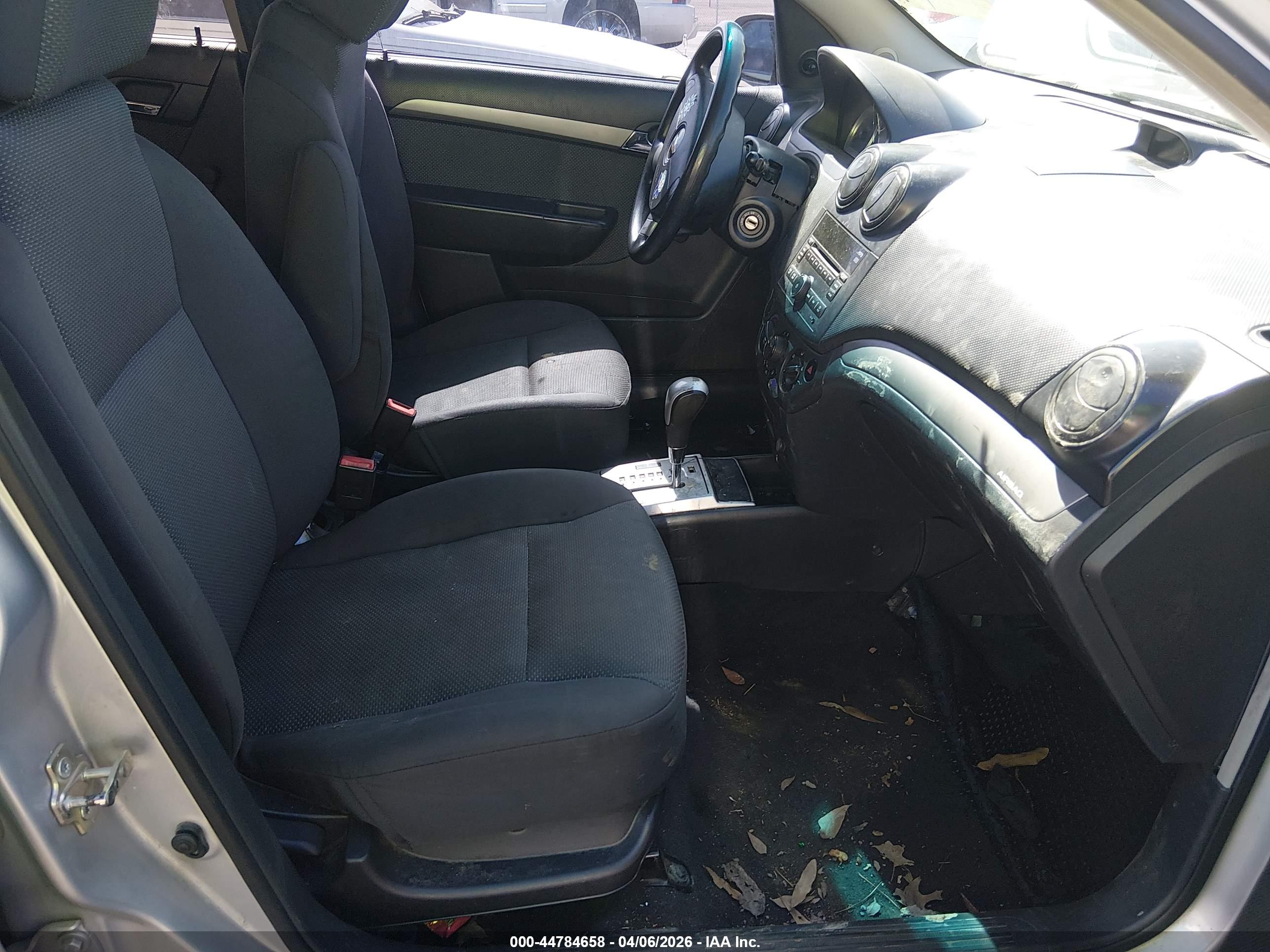 CHEVROLET AVEO image 5