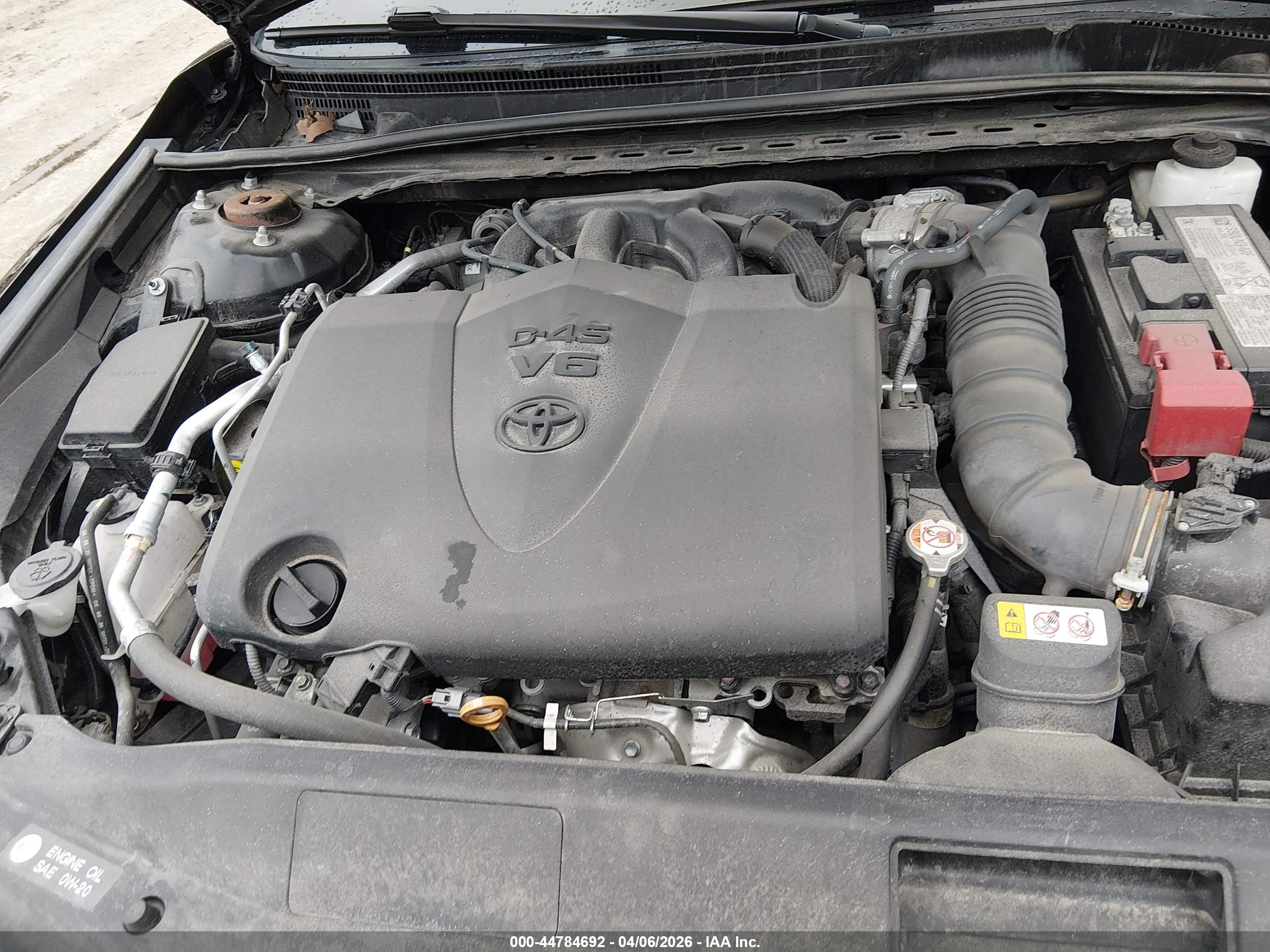 TOYOTA CAMRY image 10