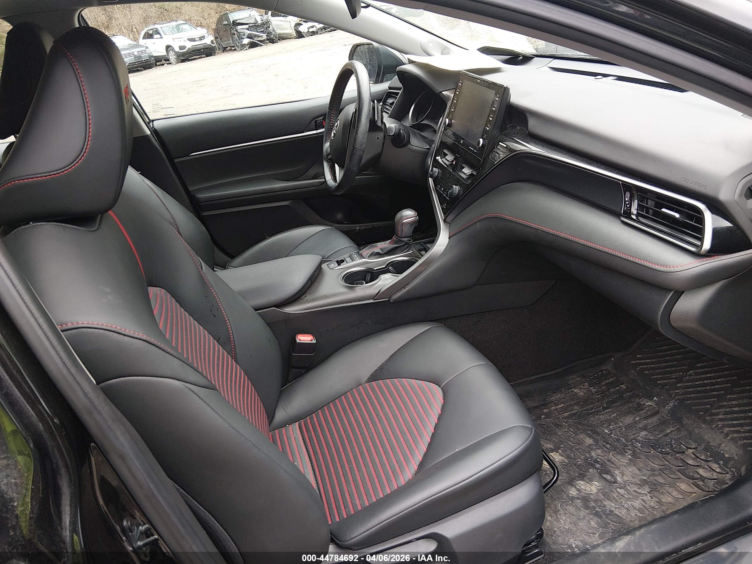 TOYOTA CAMRY image 5