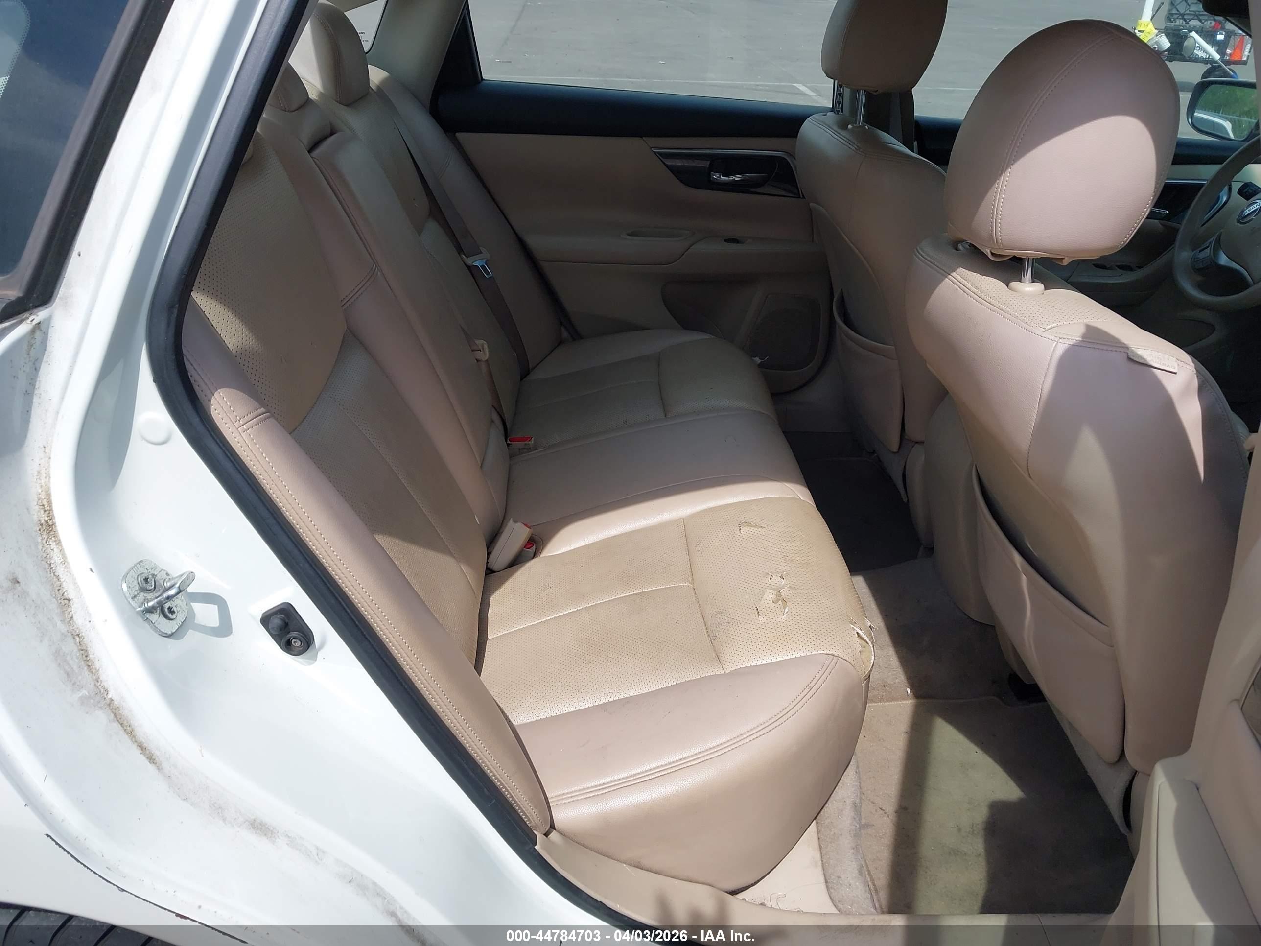 NISSAN ALTIMA image 8