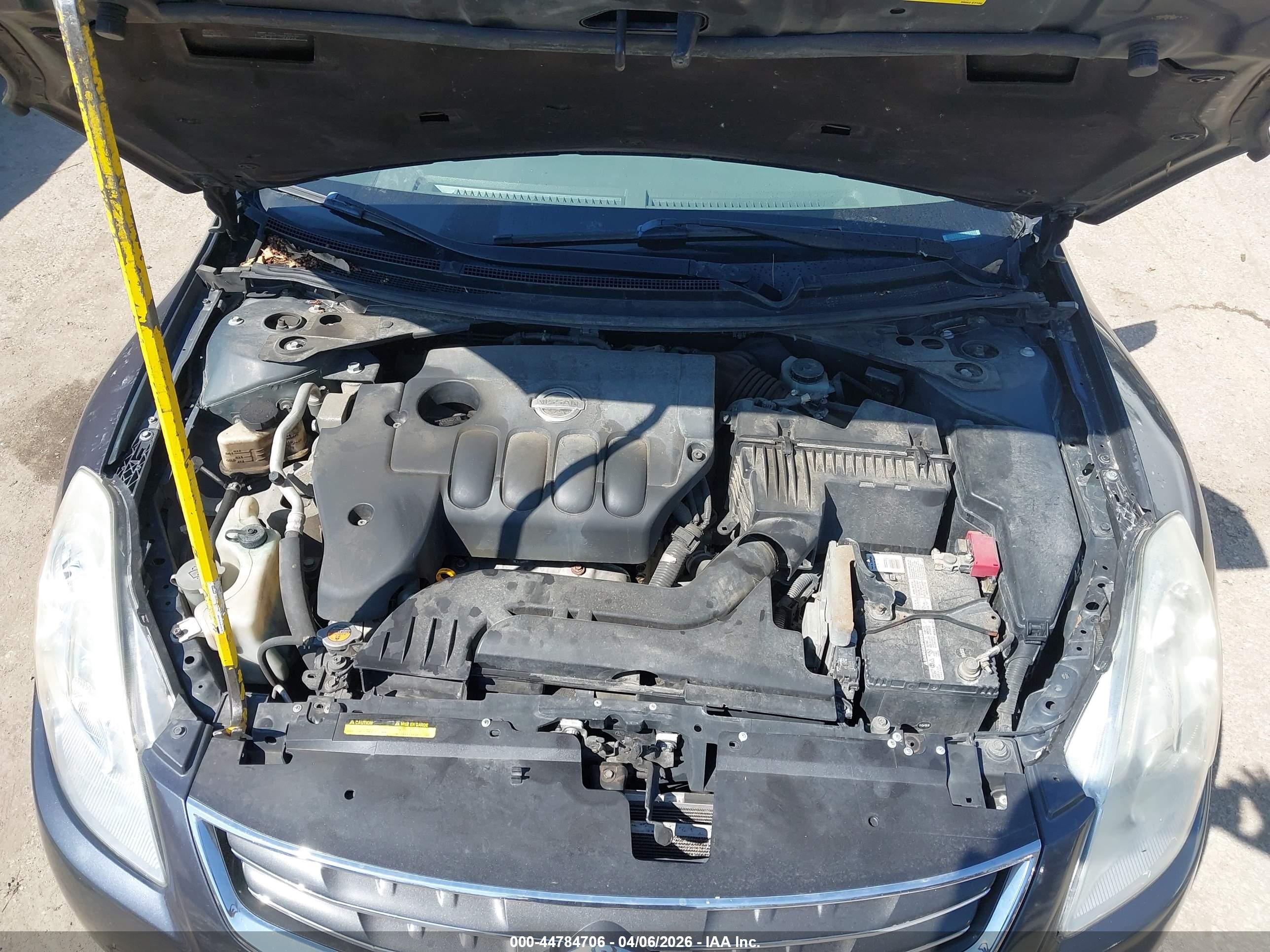 NISSAN ALTIMA image 10