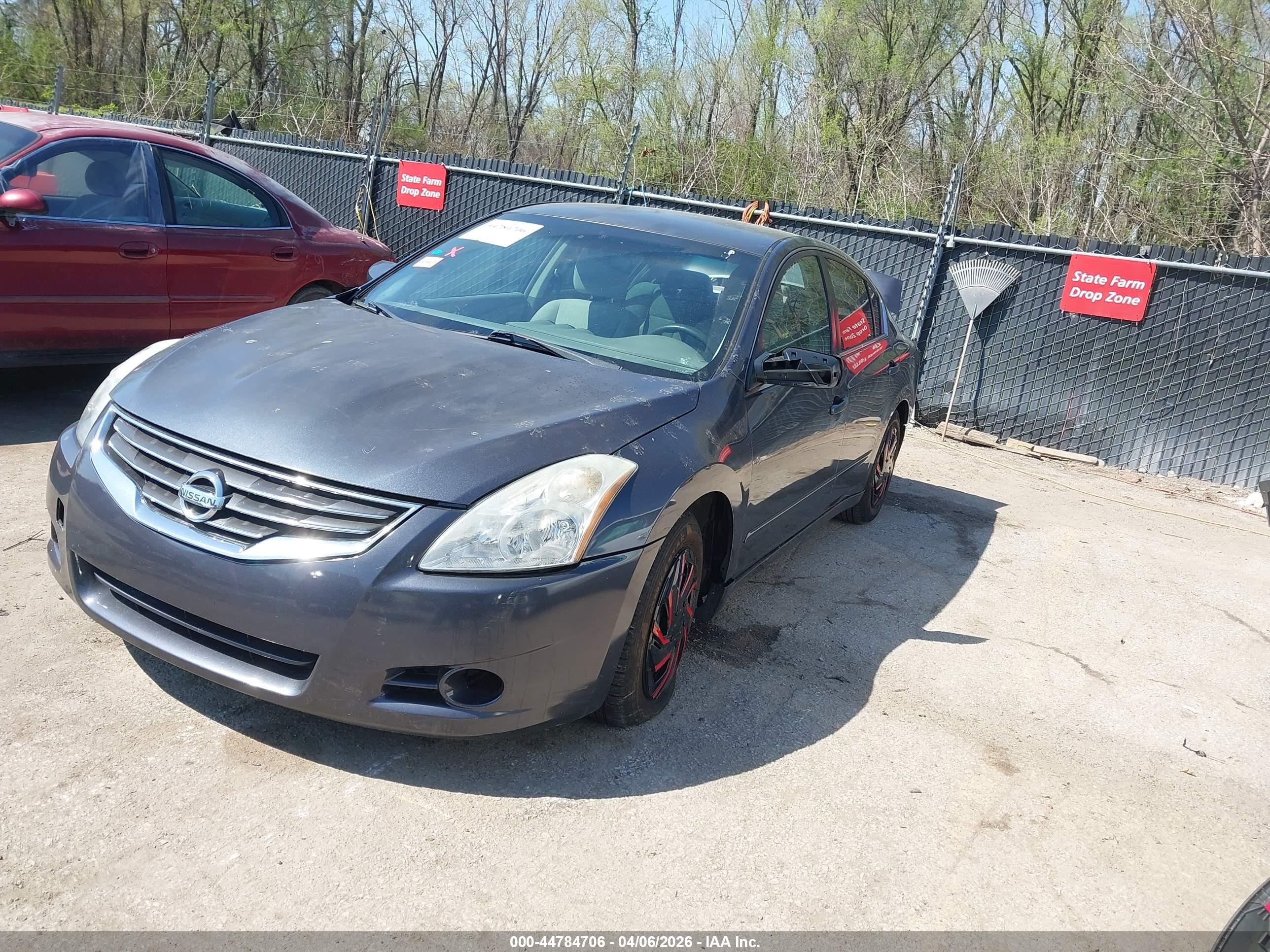 NISSAN ALTIMA image 2