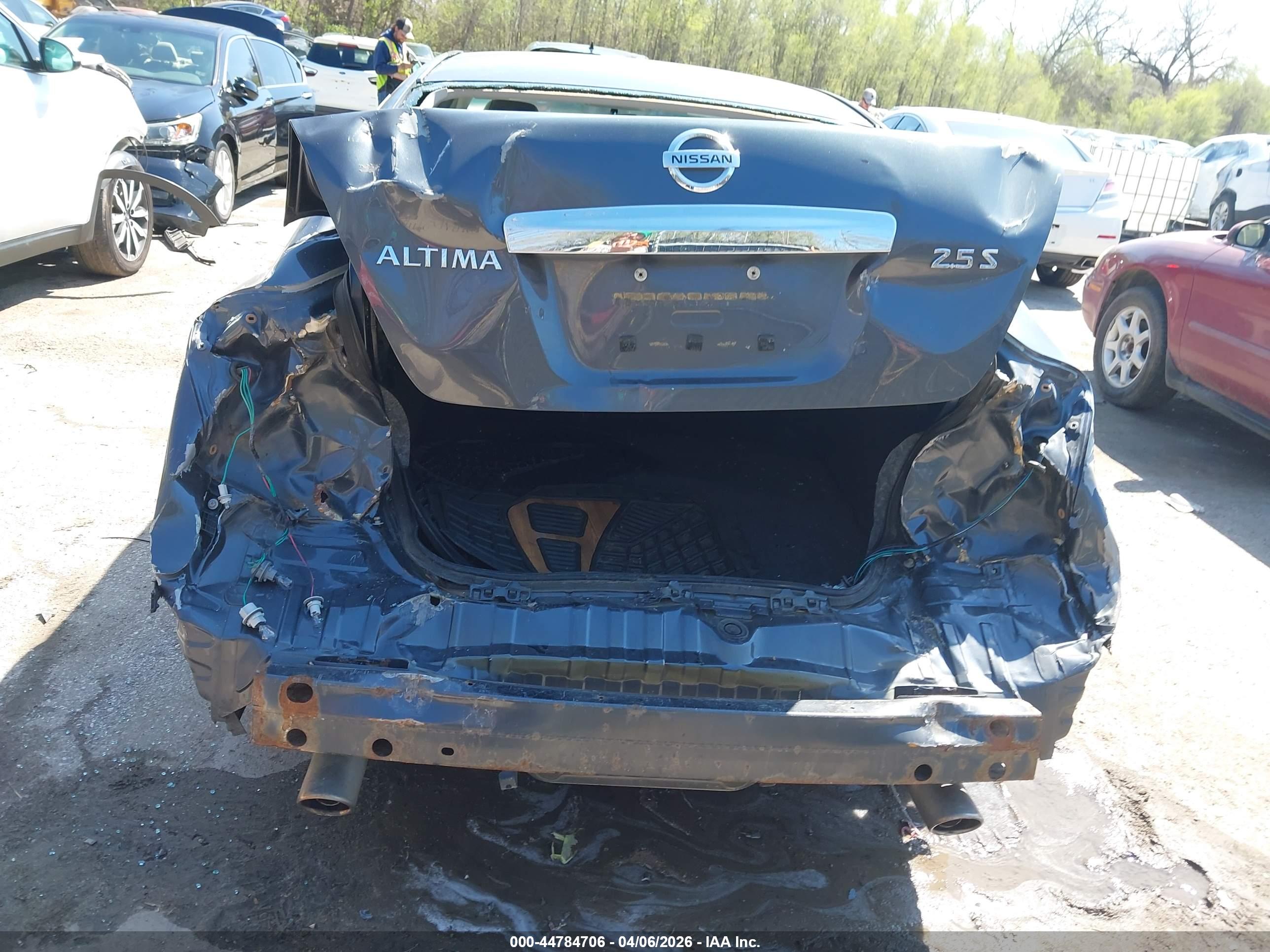 NISSAN ALTIMA image 6