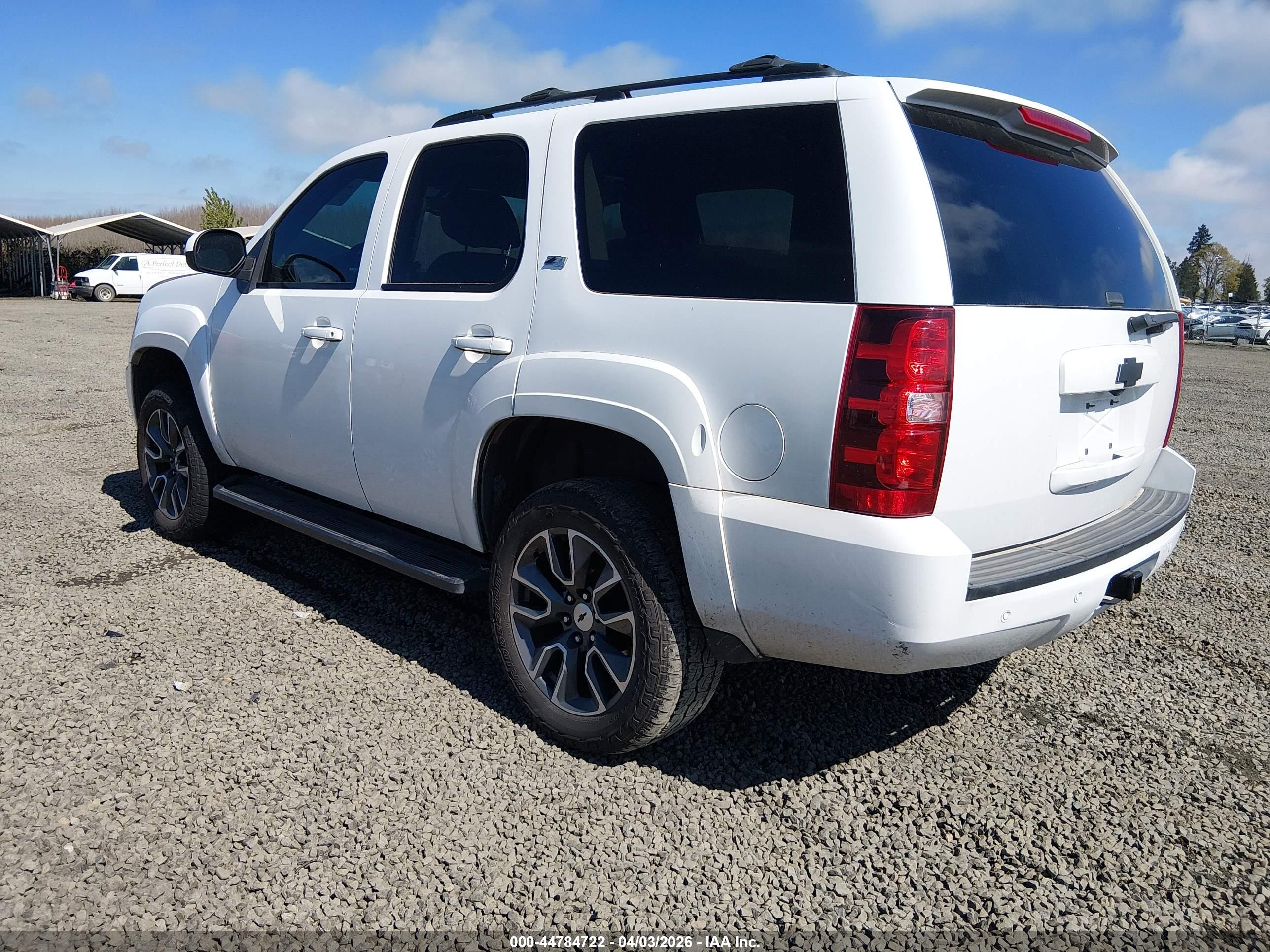 CHEVROLET TAHOE image 3