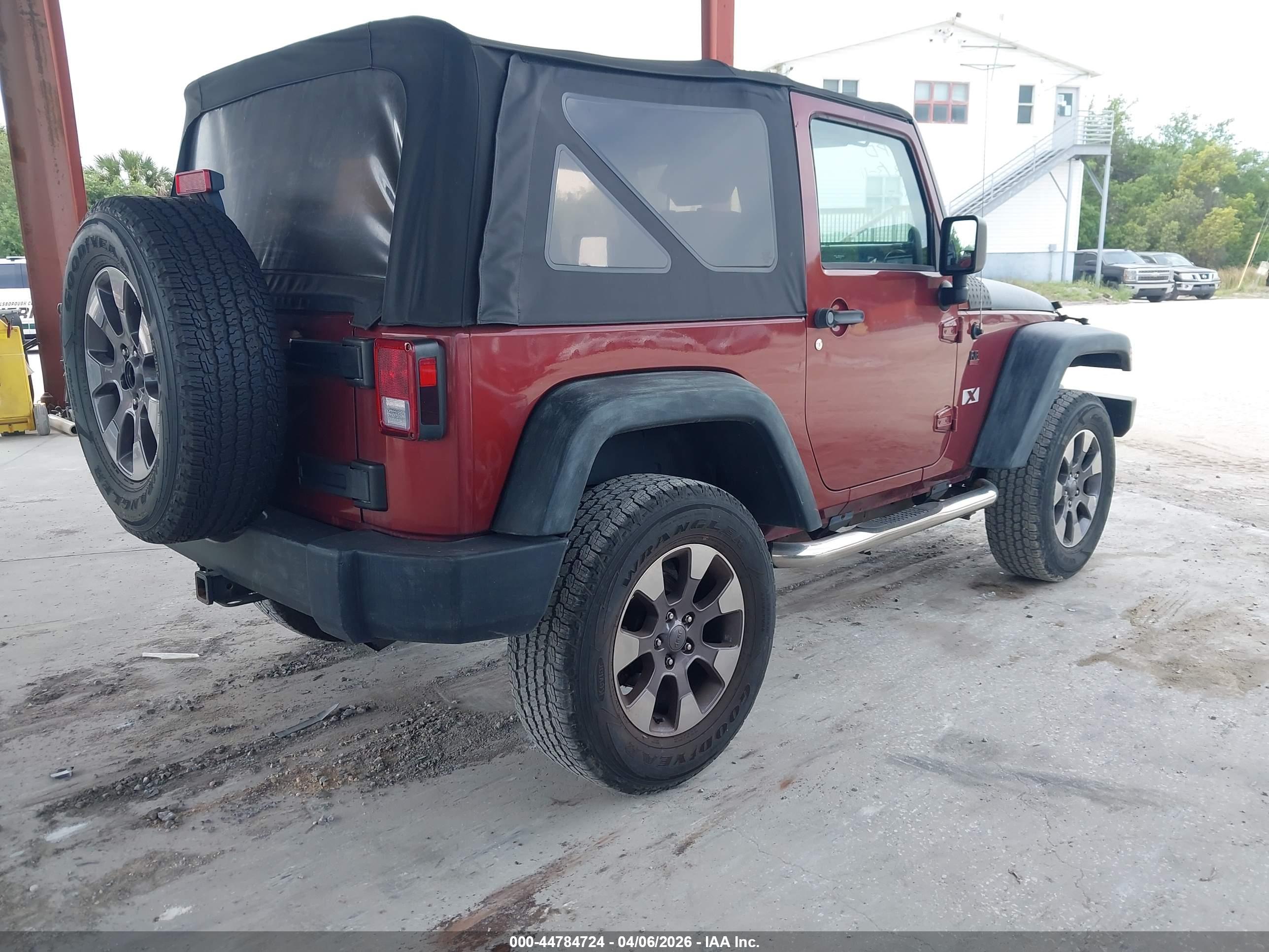 JEEP WRANGLER image 4