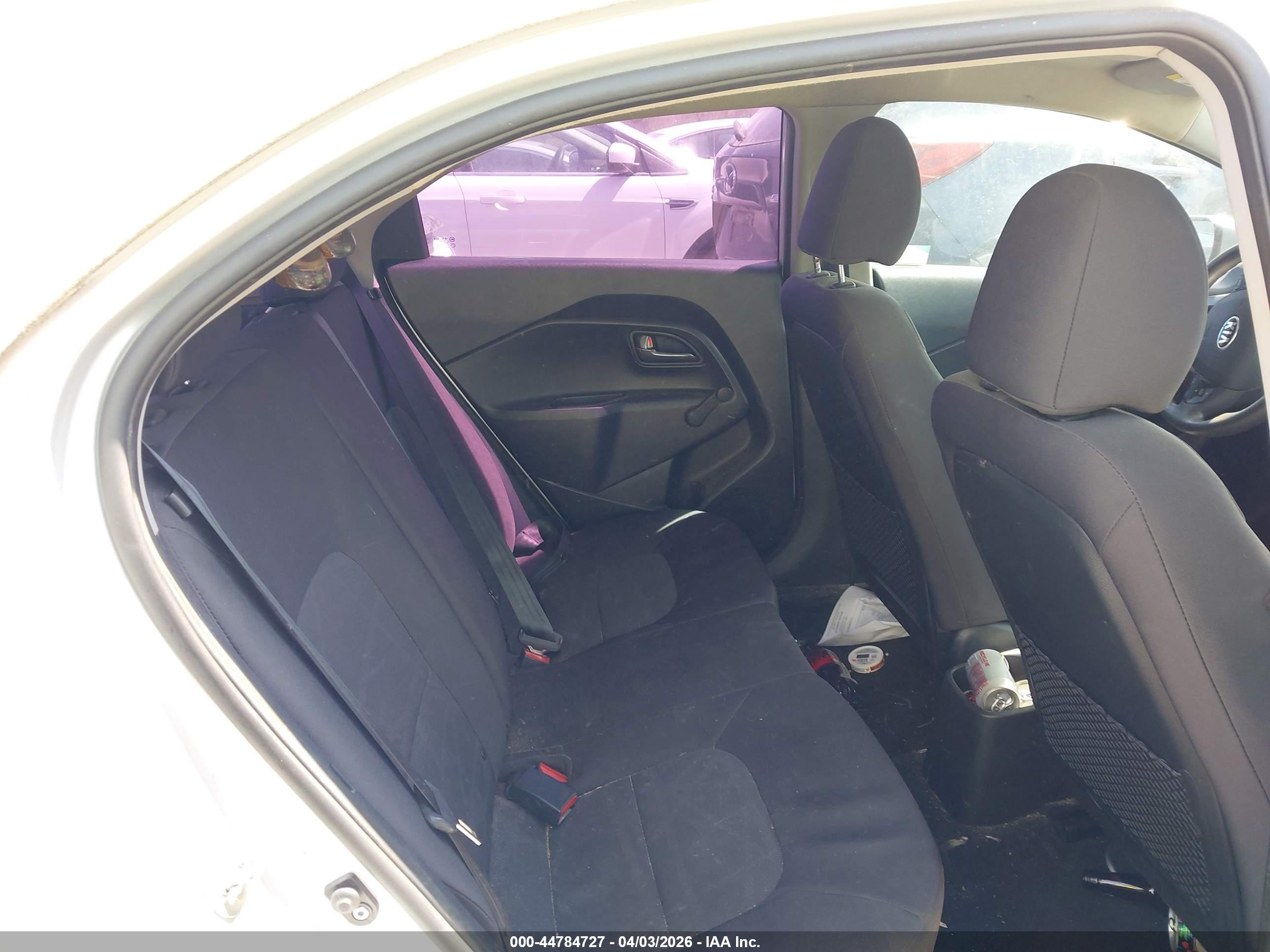 KIA RIO image 8