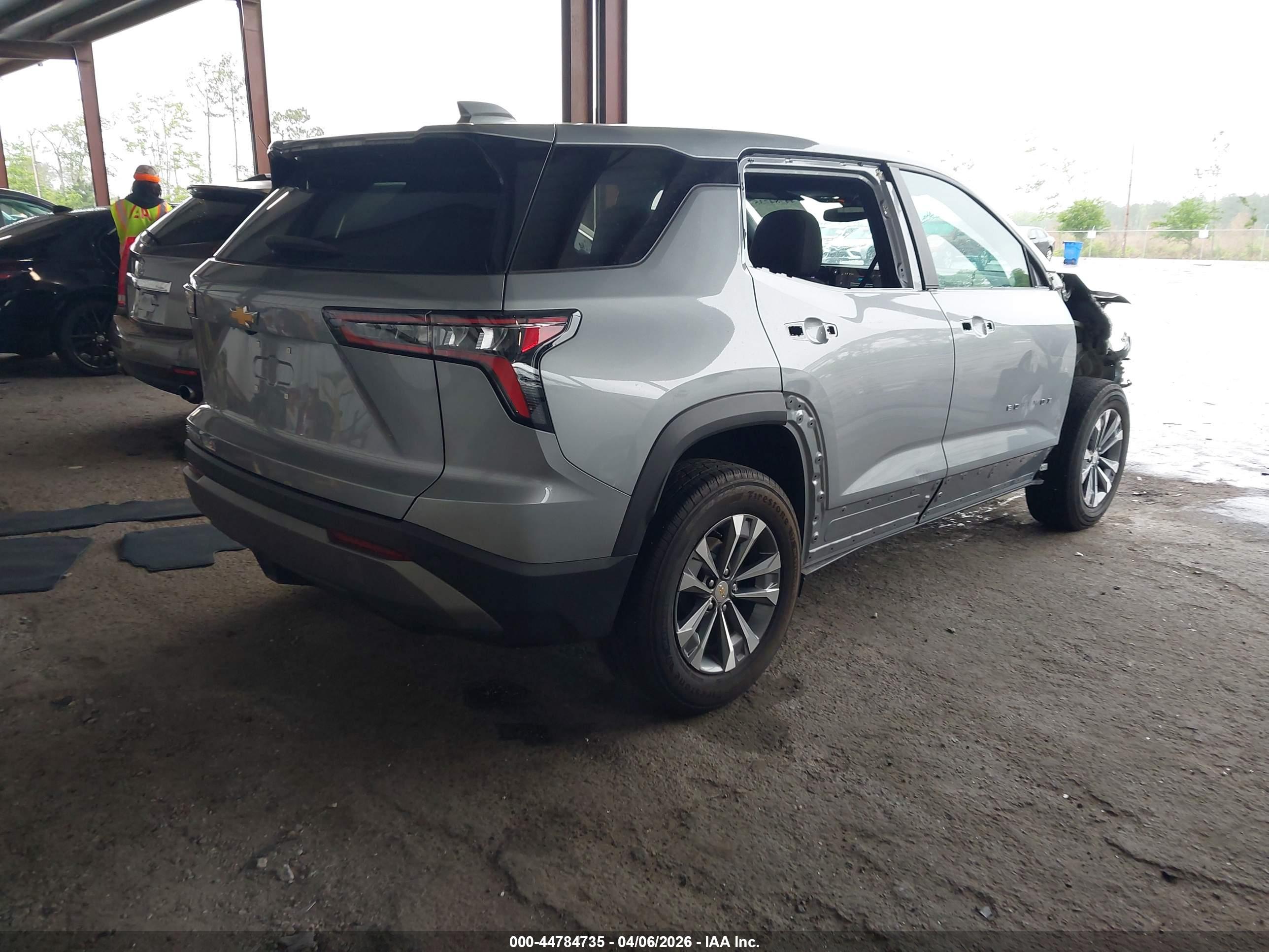 CHEVROLET EQUINOX image 4