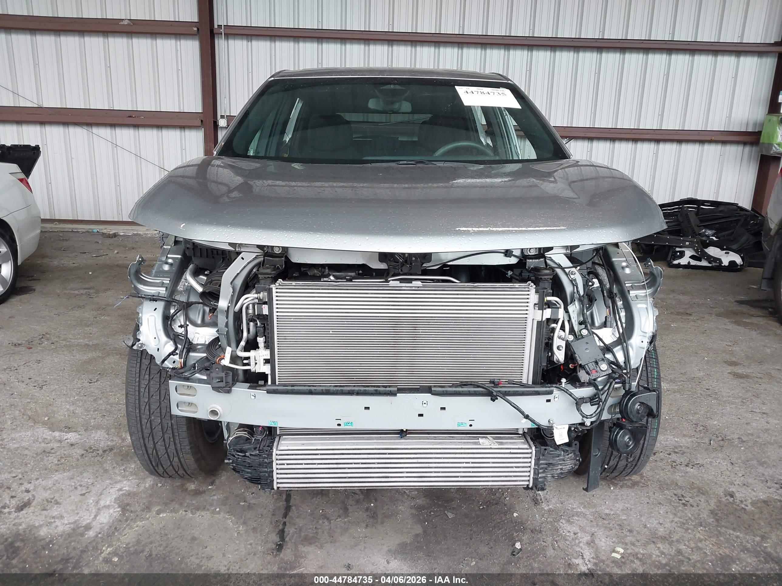 CHEVROLET EQUINOX image 6