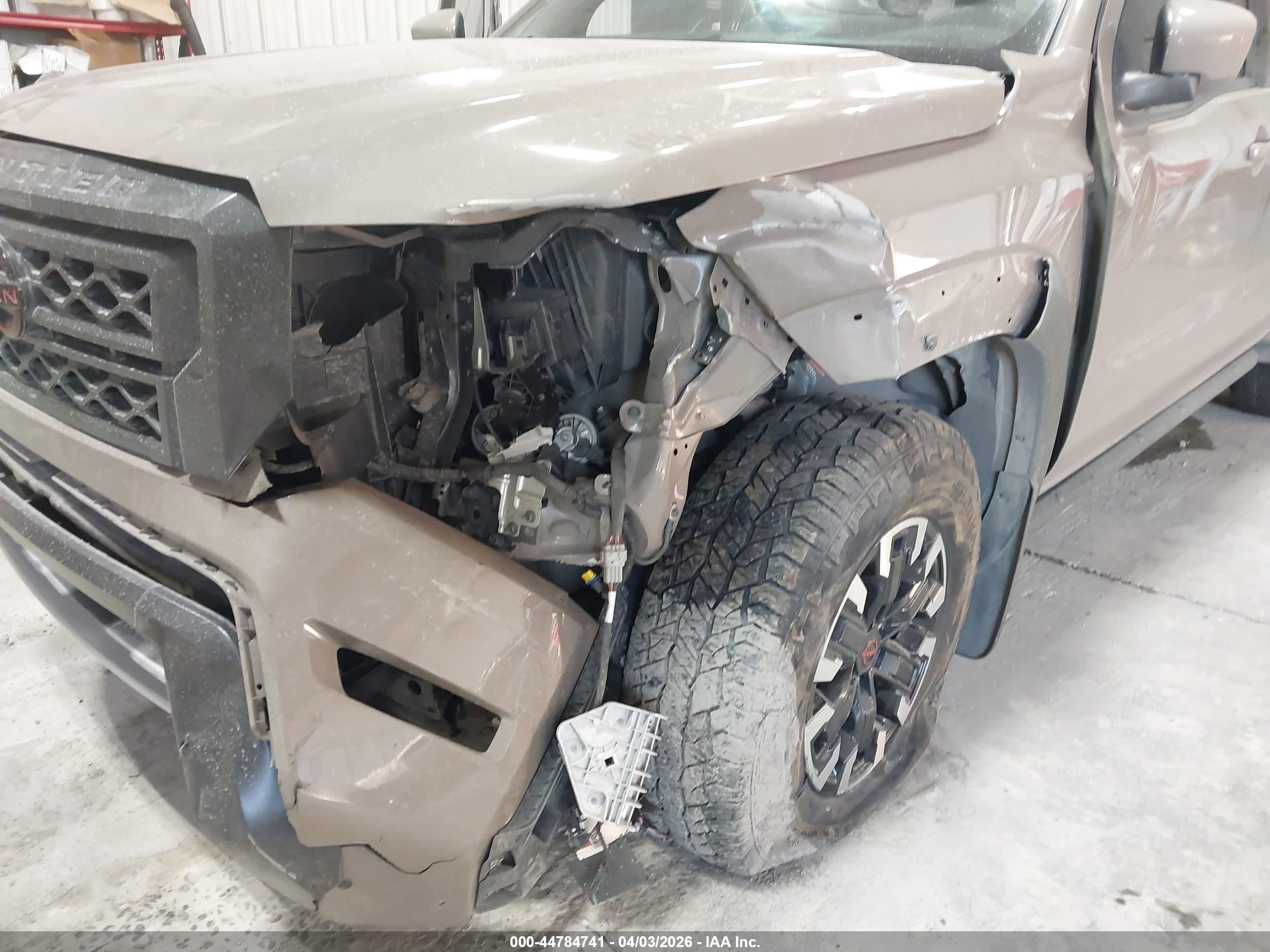 NISSAN FRONTIER image 6