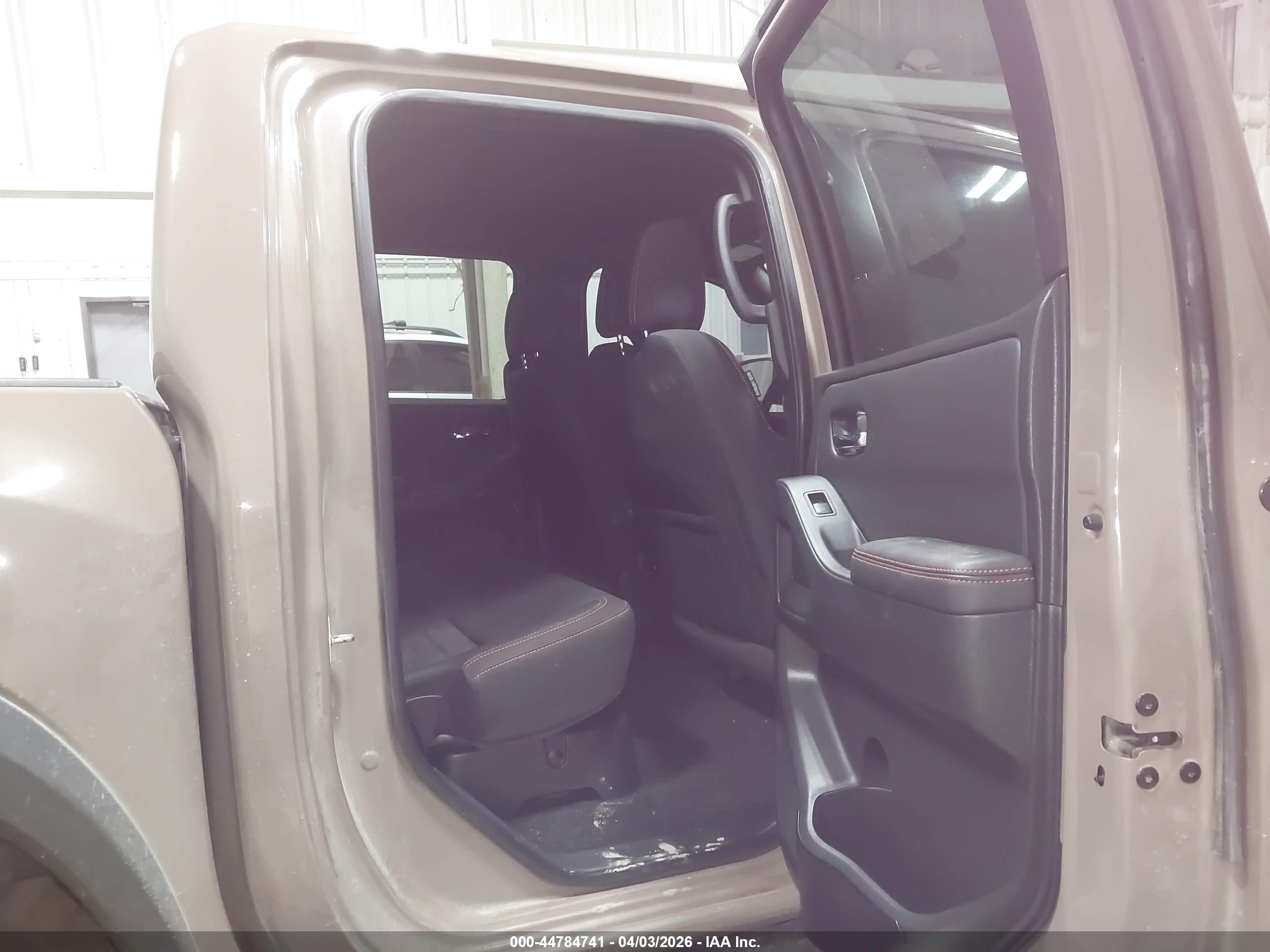 NISSAN FRONTIER image 8