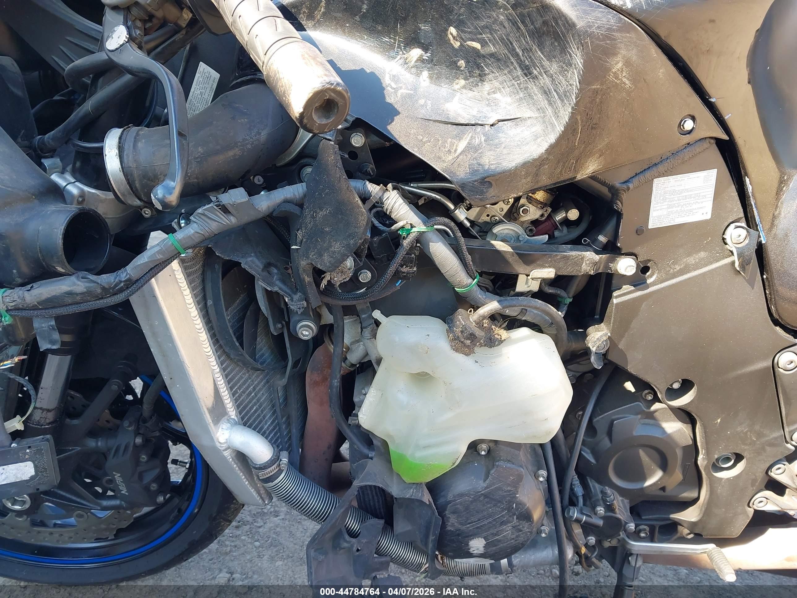 KAWASAKI ZX1400 image 9