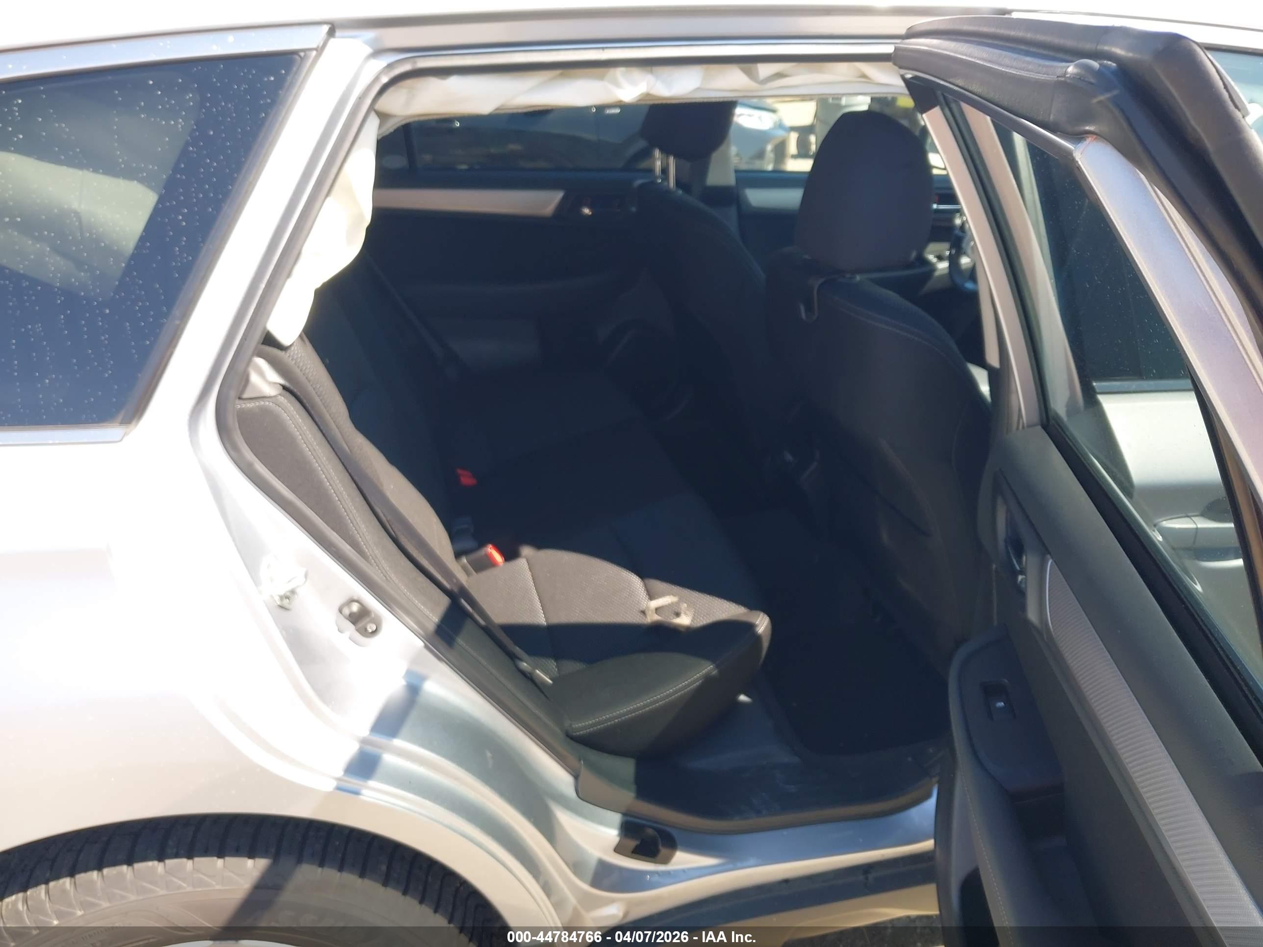 SUBARU OUTBACK image 8