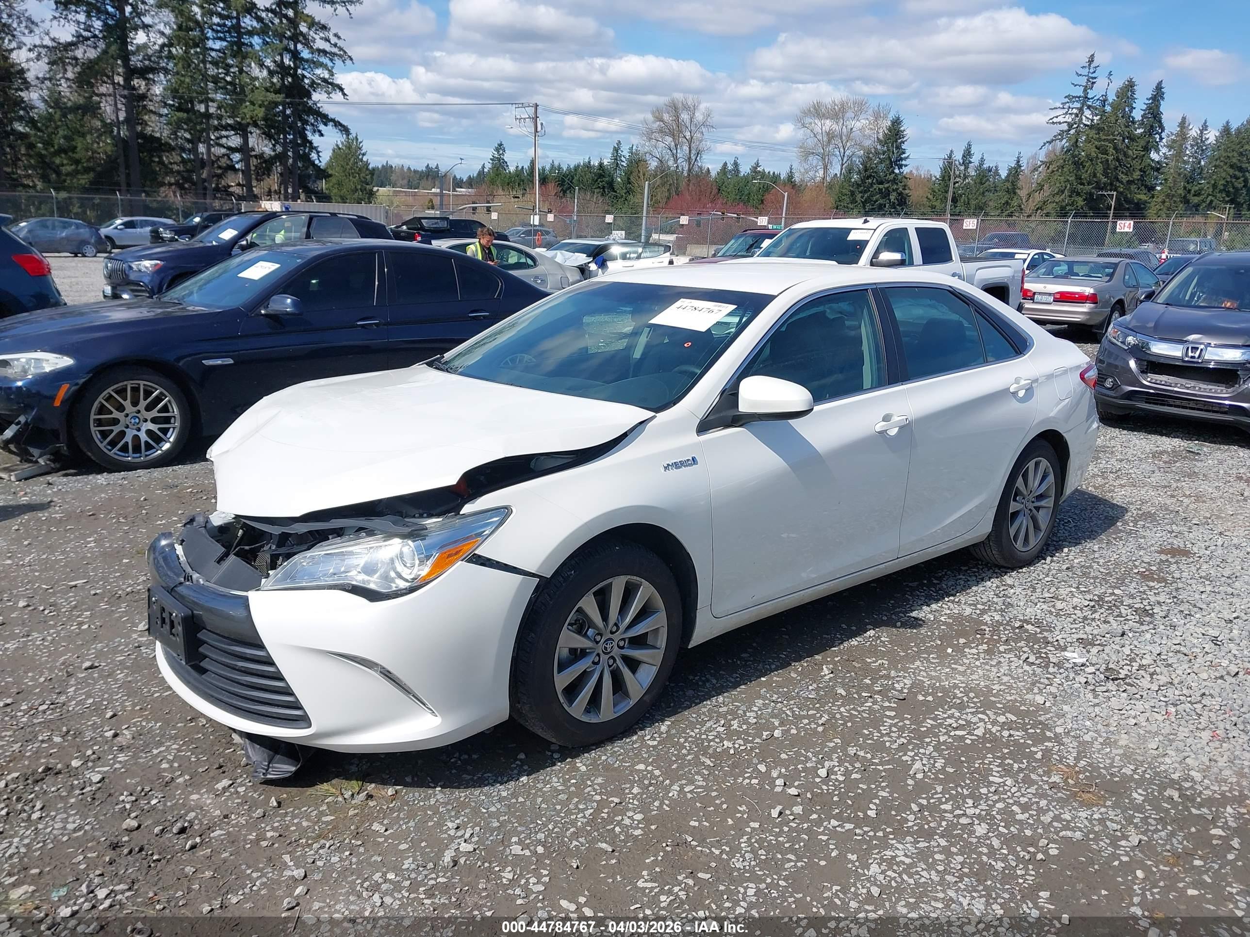 TOYOTA CAMRY image 2