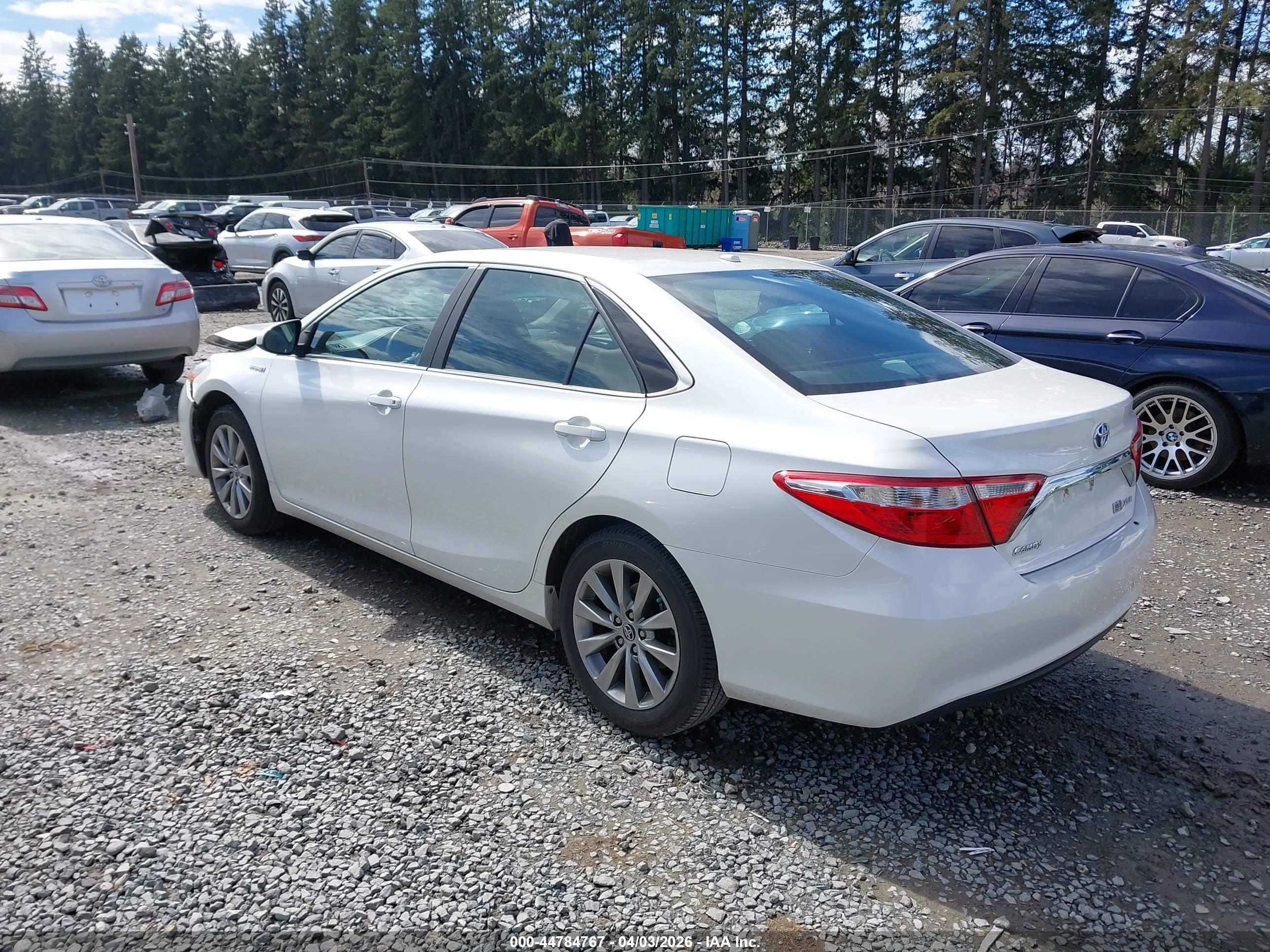 TOYOTA CAMRY image 3