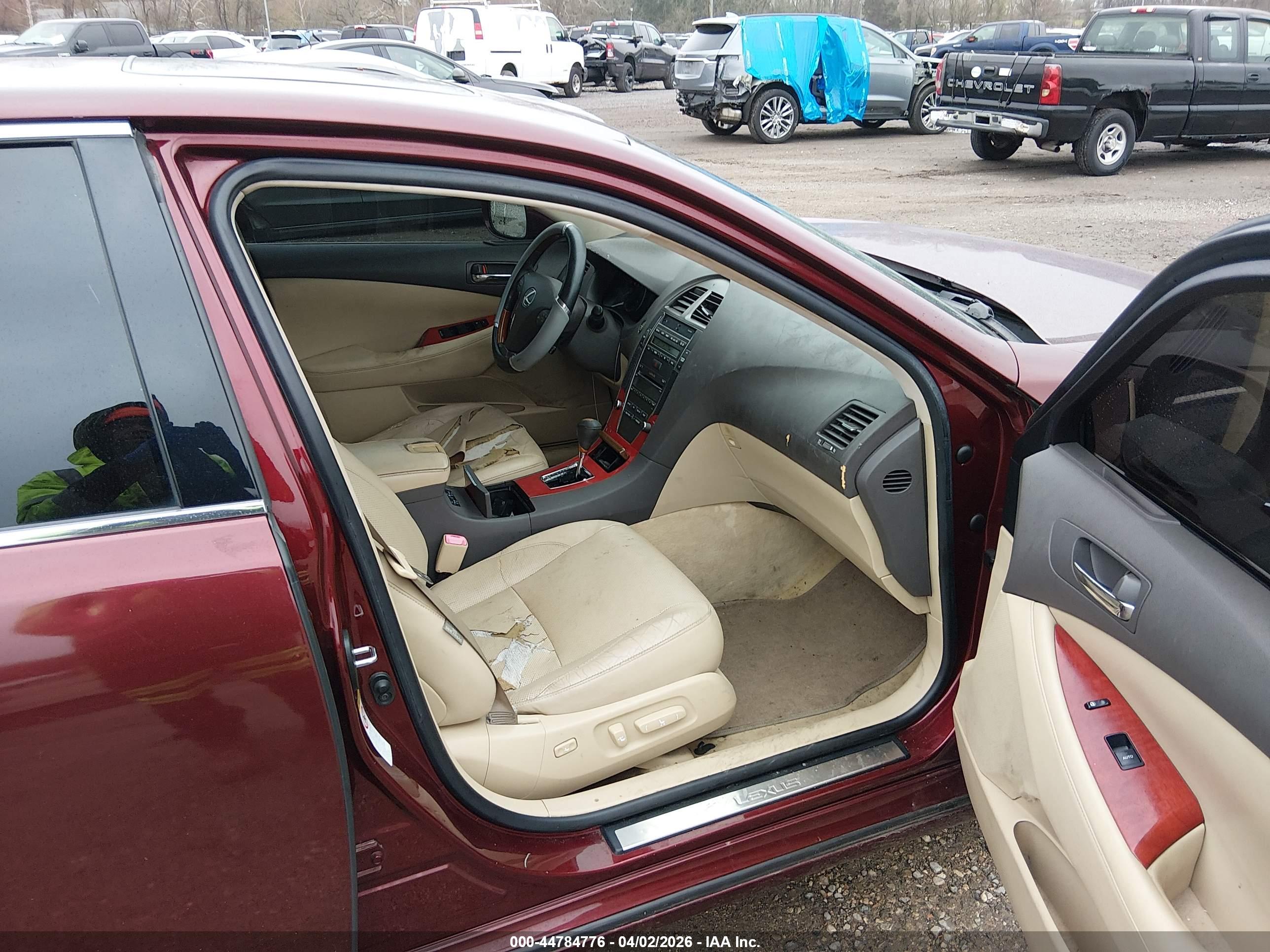 LEXUS ES image 5