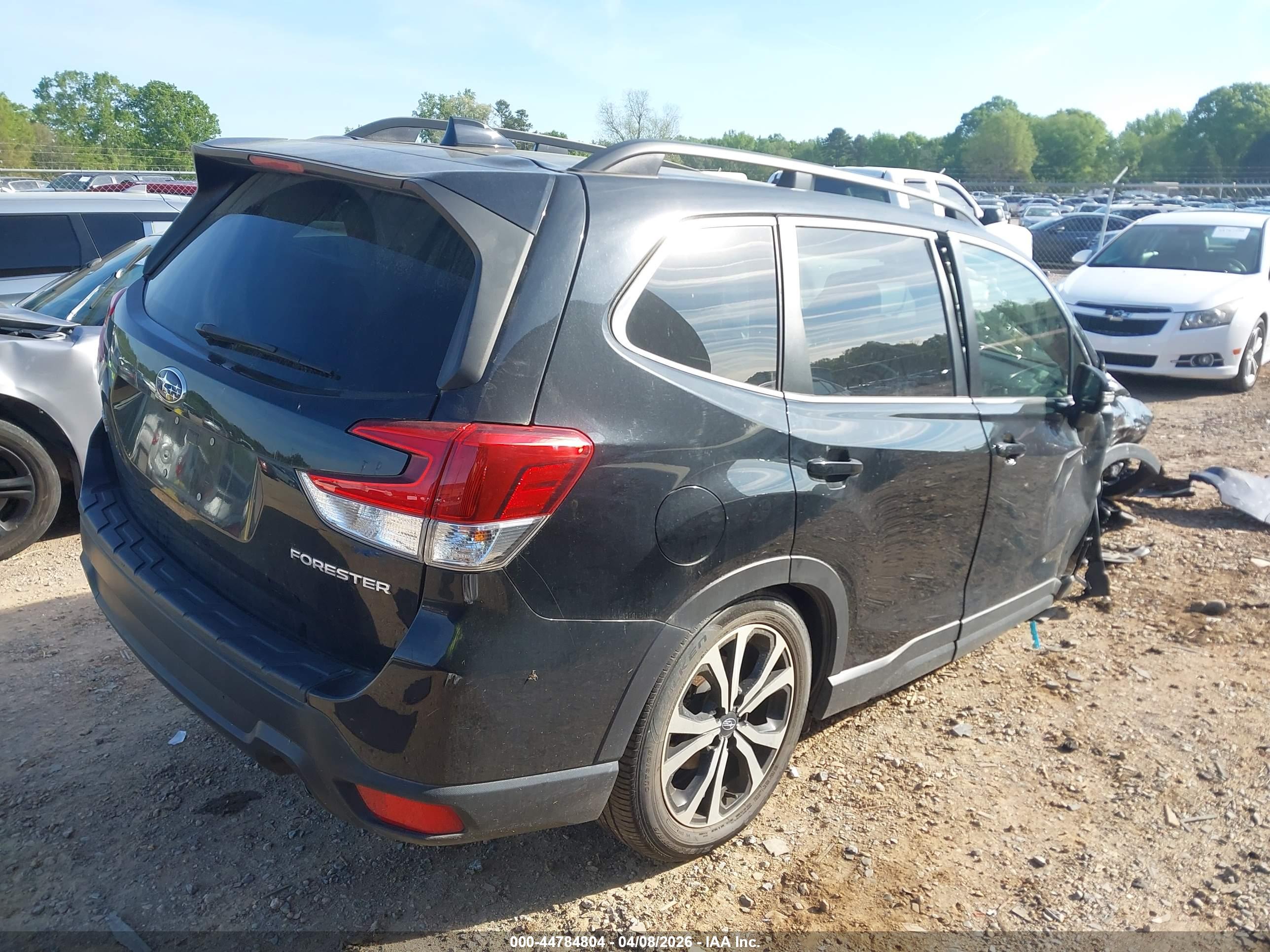 SUBARU FORESTER image 4