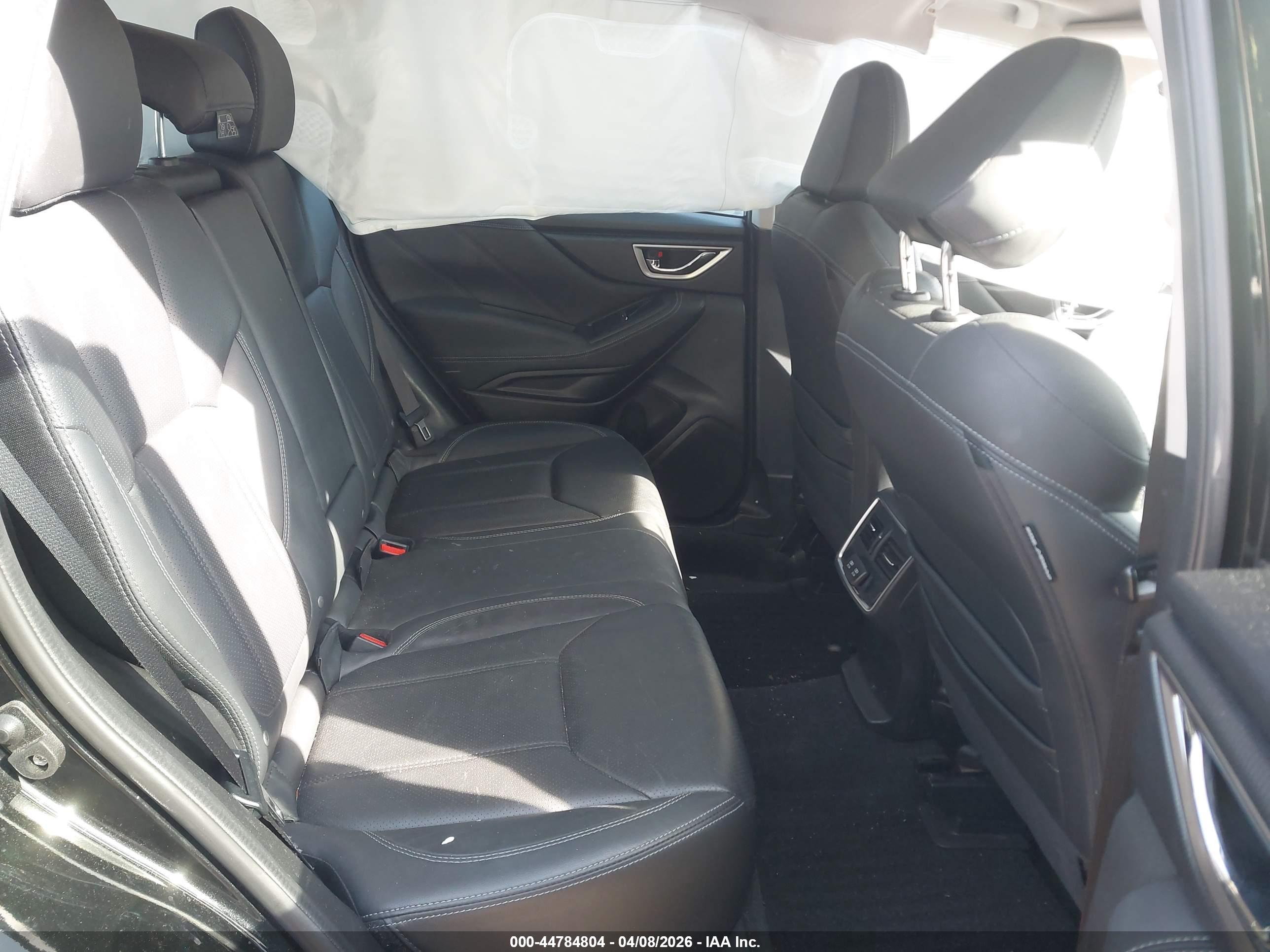 SUBARU FORESTER image 8