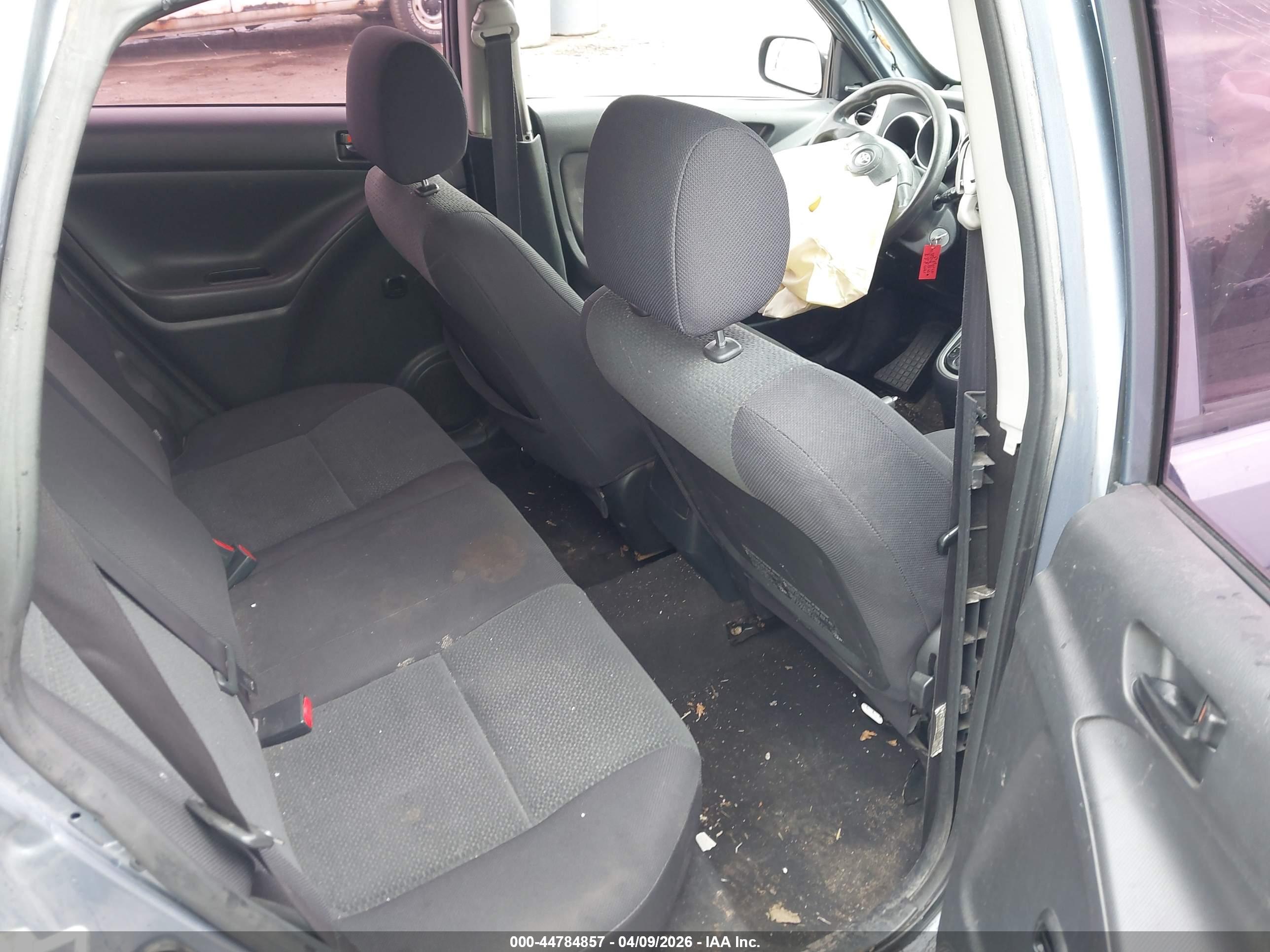 TOYOTA MATRIX image 8