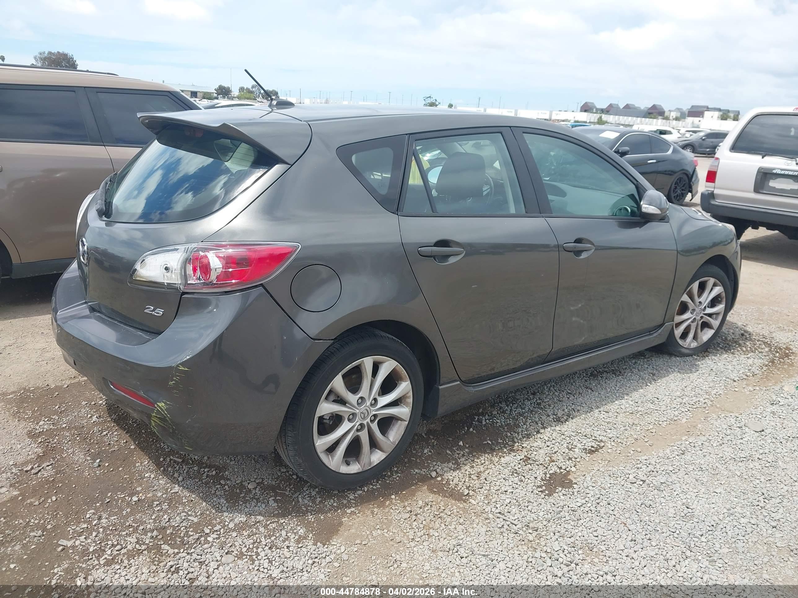 MAZDA MAZDA3 image 4