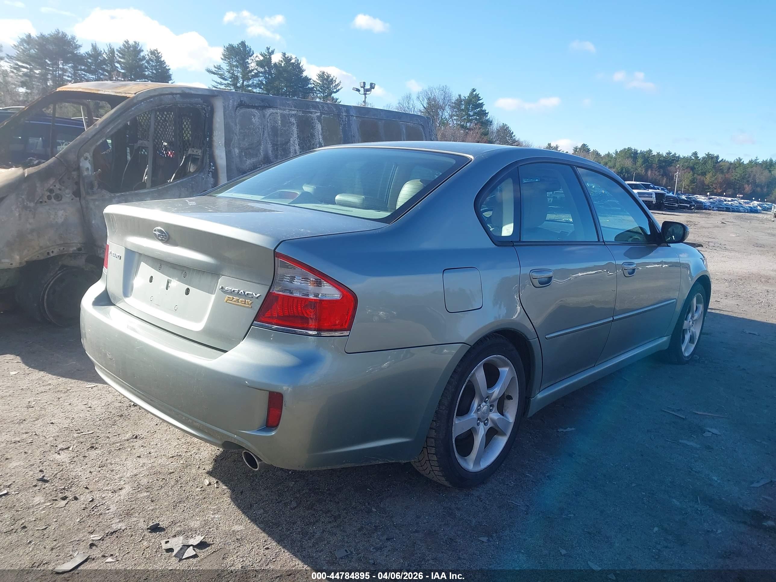 SUBARU LEGACY image 4
