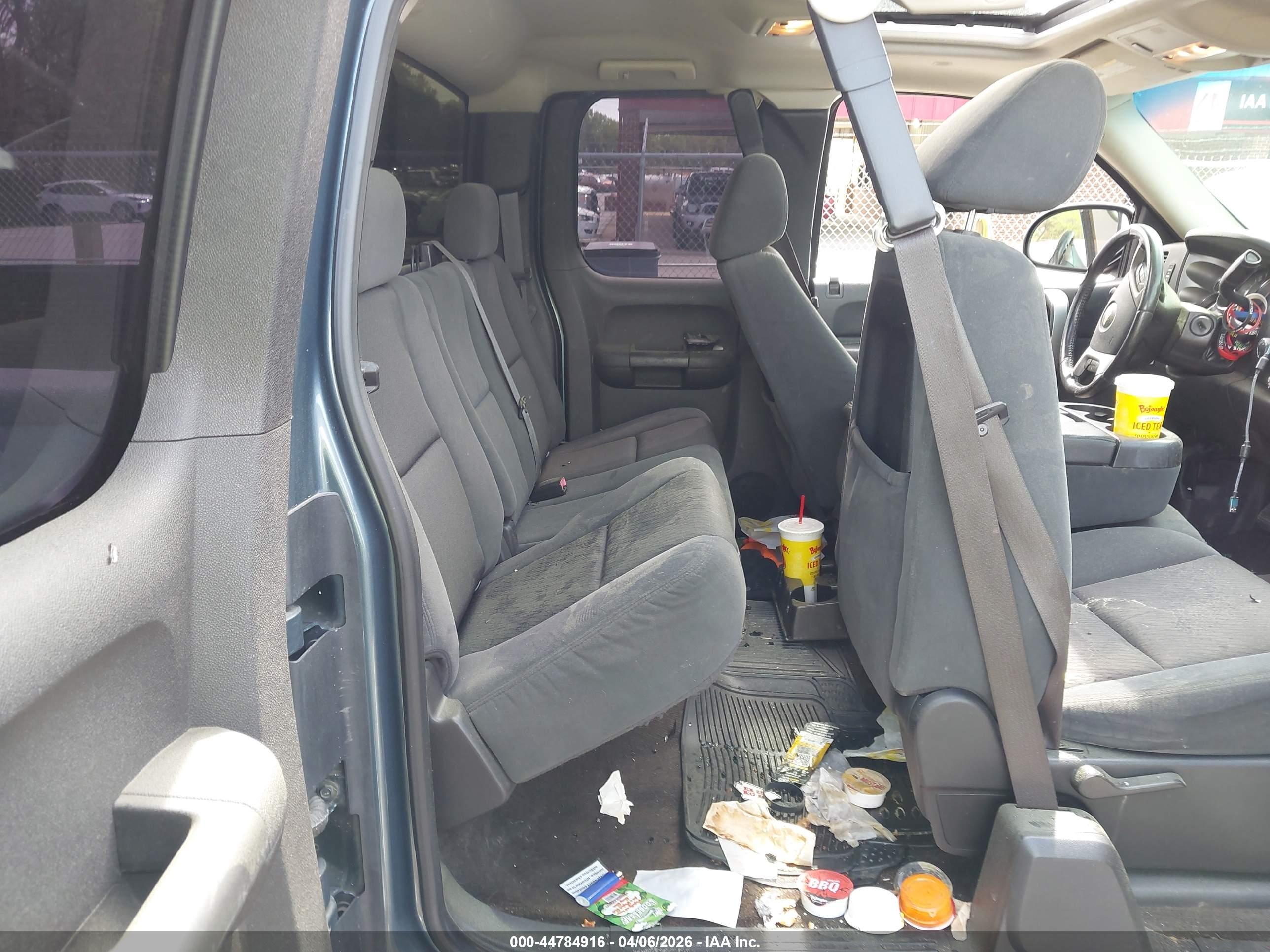 CHEVROLET SILVERADO image 8